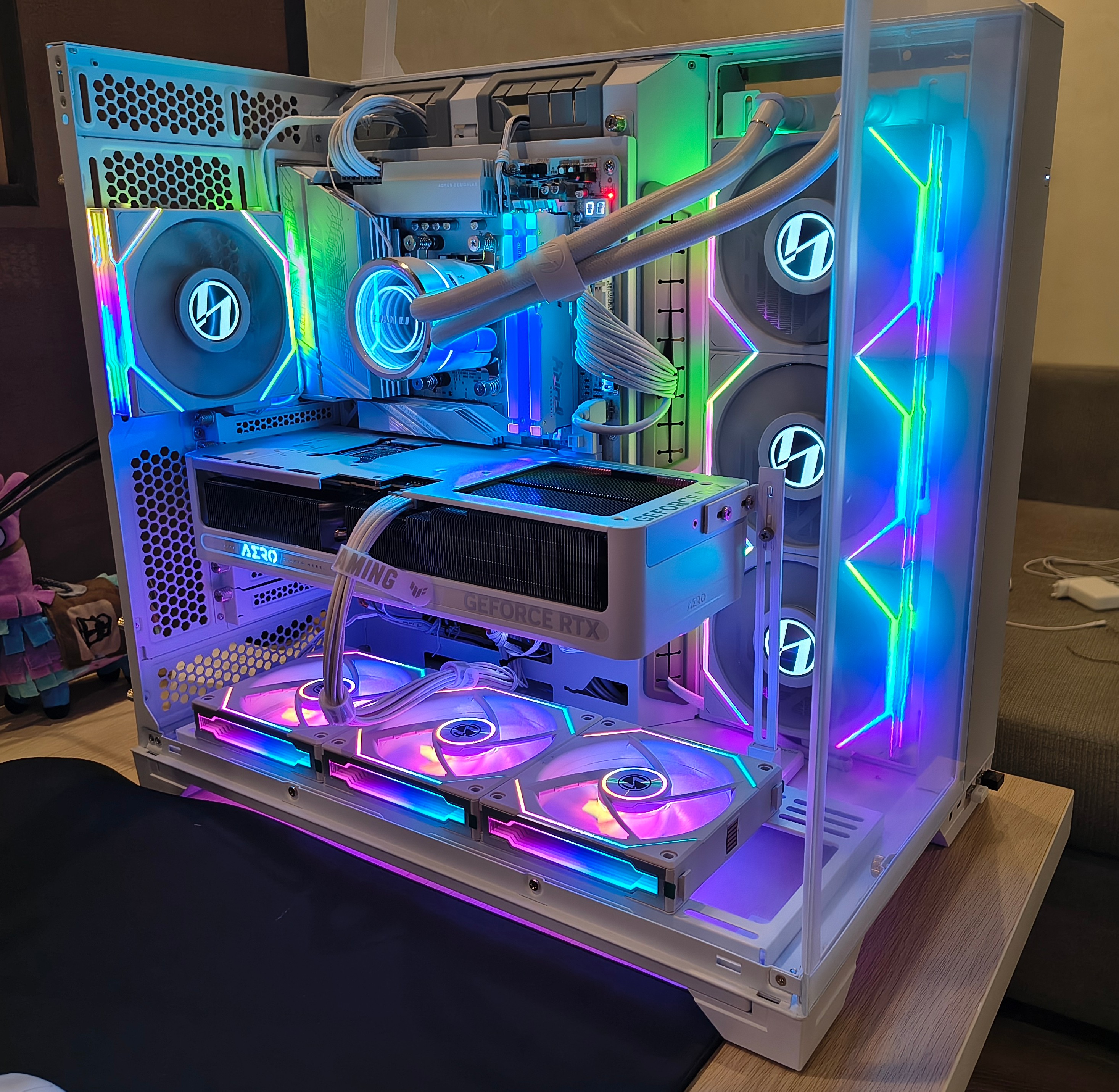 Фото Аквариум от Lian Li