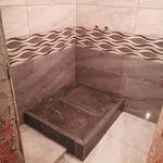 Укладка плитки на пол.