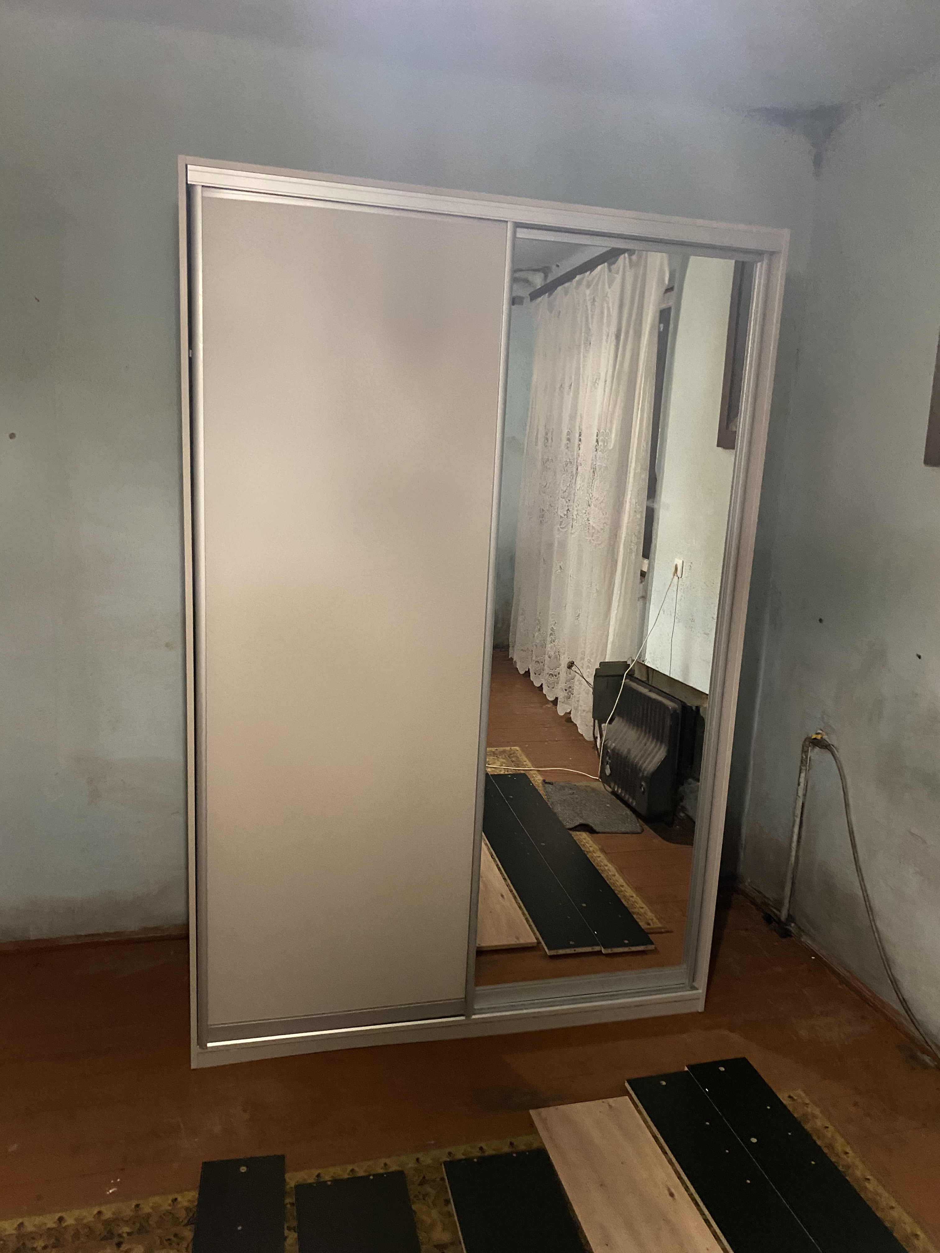 Фото шафа купе