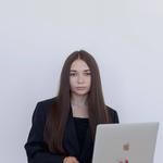 Молодий репетитор з польської мови, який шукає учнів початківців для того, щоб справді щось навчити.
