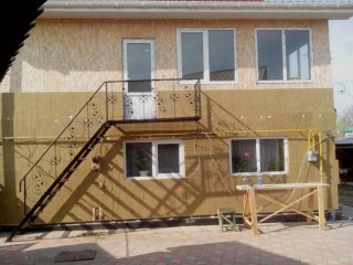 Фото Утеплиння будинку .Термін викконання,від нанесиння мін вати ,до шпаклєвки короєд,місяць.