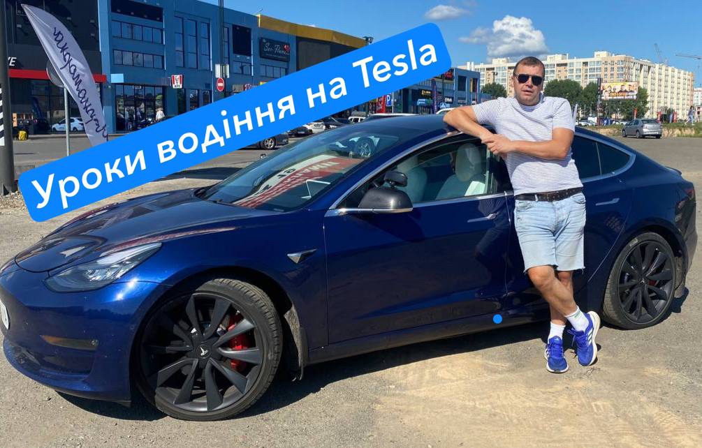 Фото Tesla Model 3 Performance
