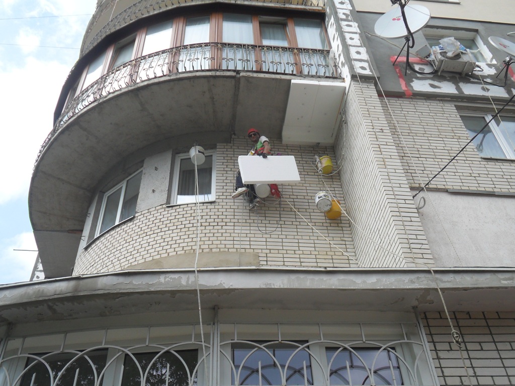 Фото утепление фасада, г.Винница ул. Стахурского.
