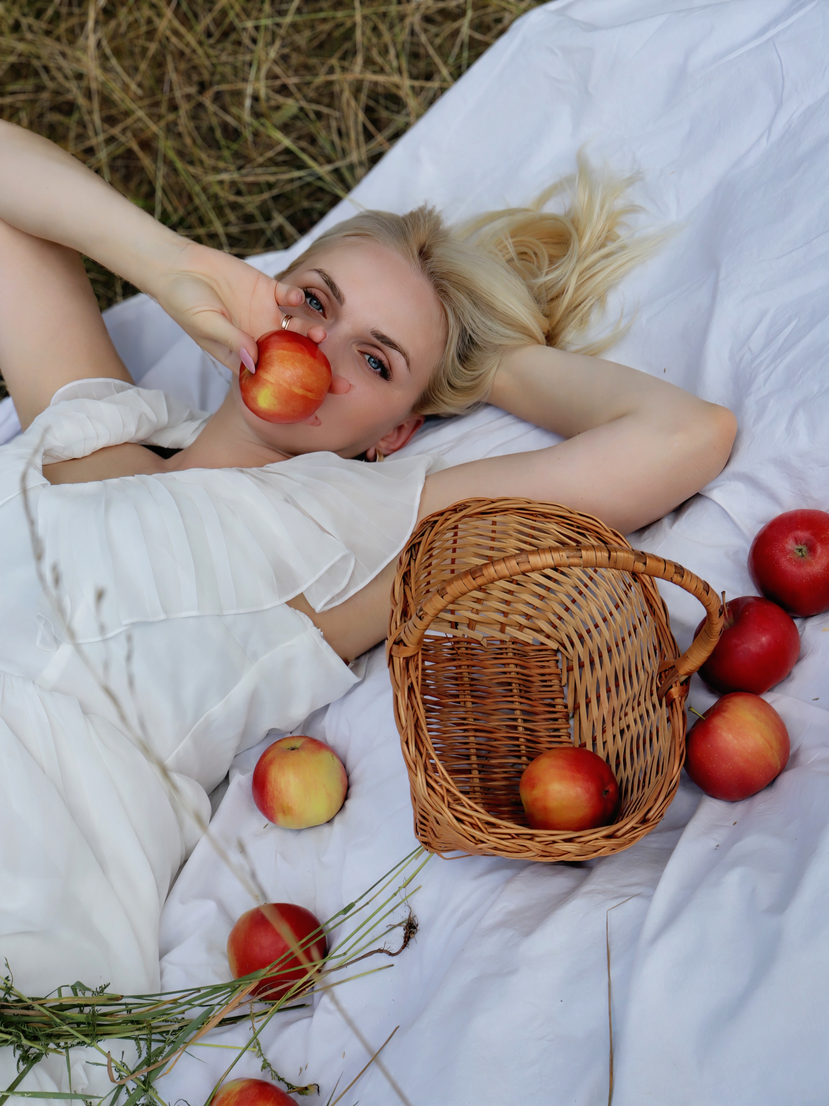 Фото Індивідуальна фотосесія, обробка, ретуш та кольорокорекція.