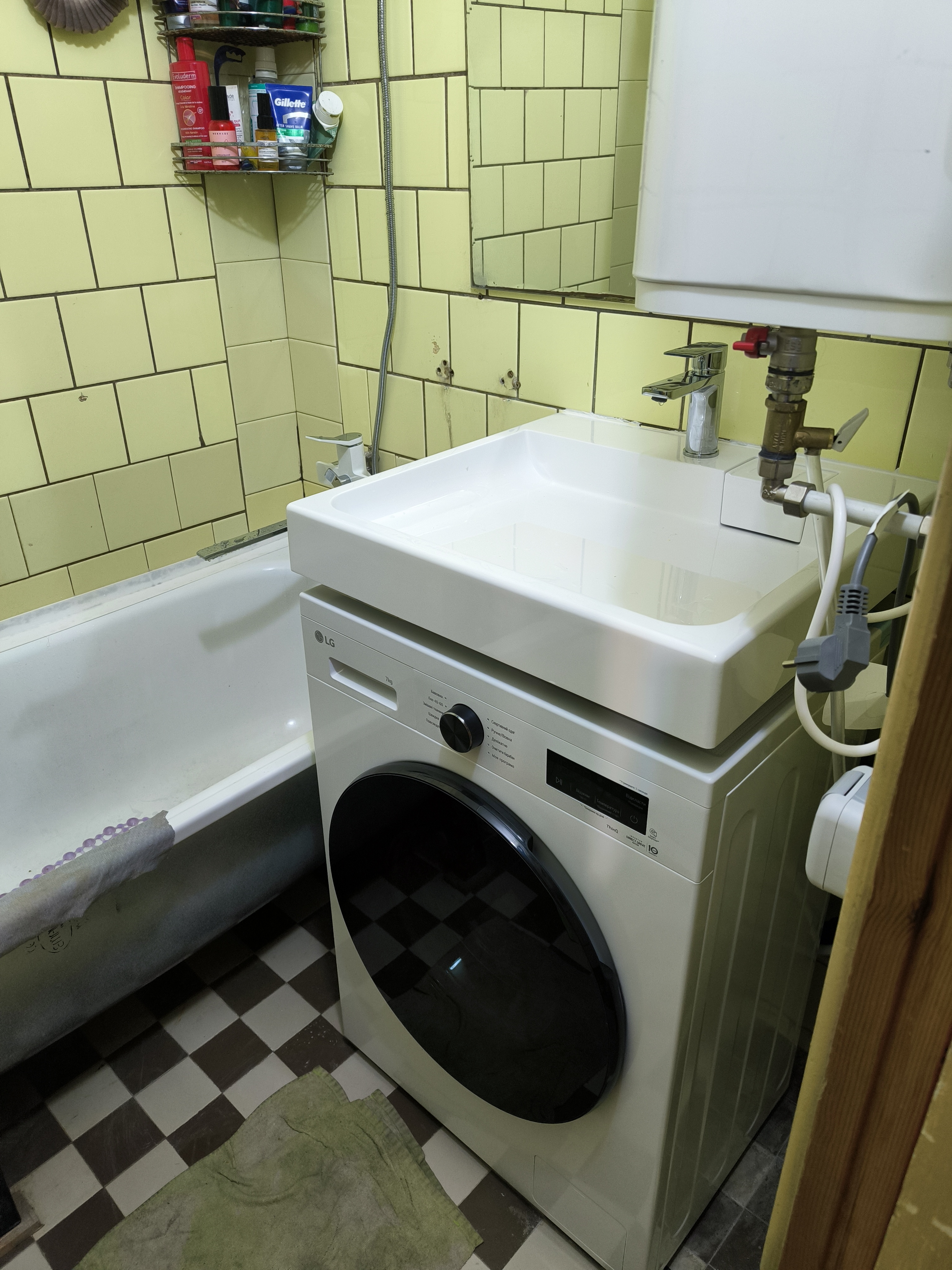 Фото установка умывальника над стиральной машиной 