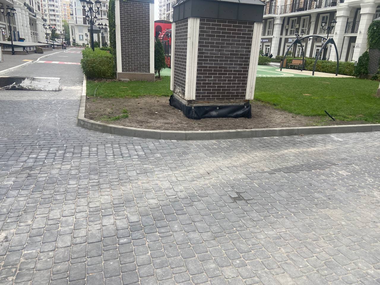 Фото укладка газону