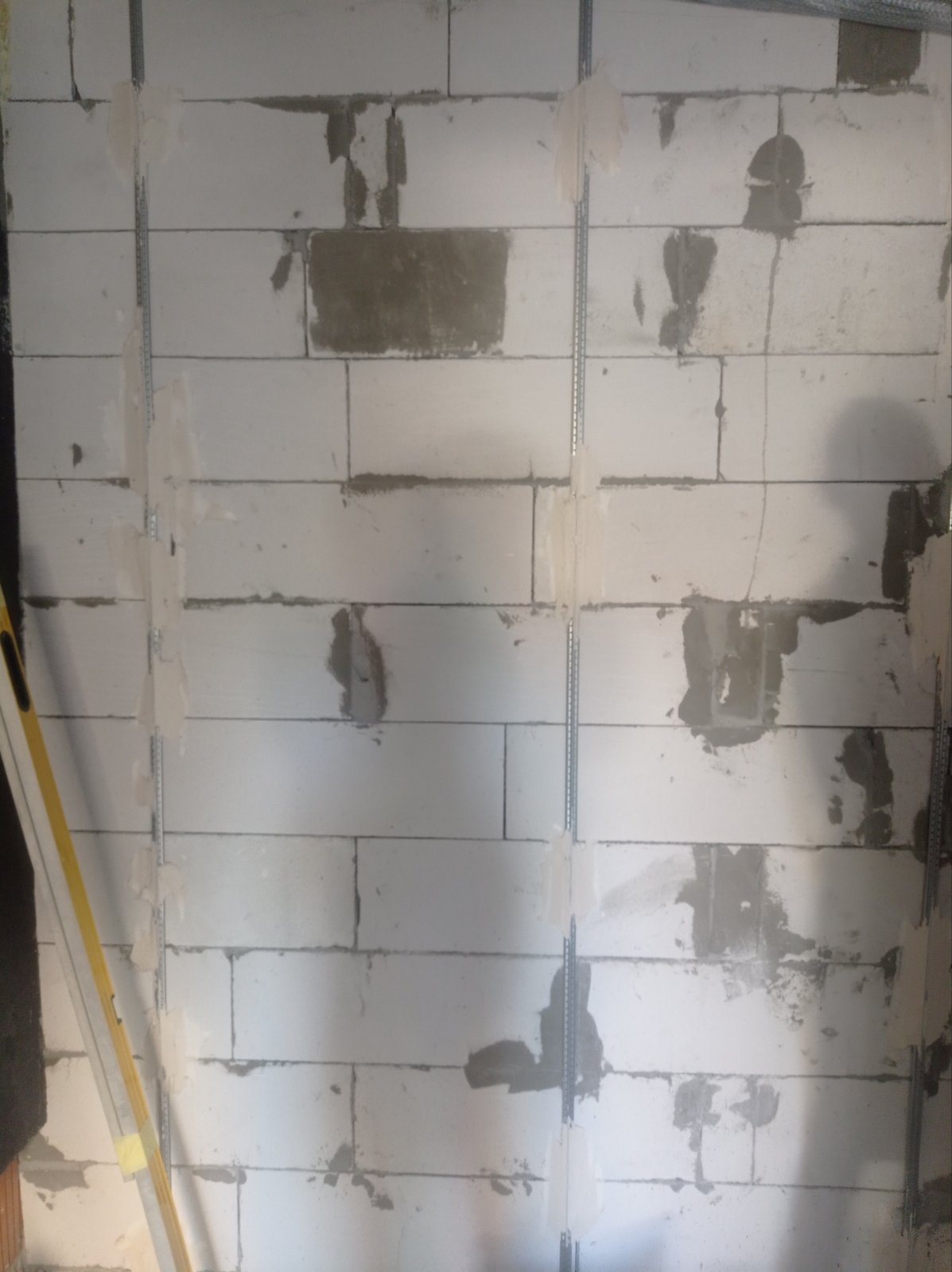 Фото установка маяков под штукатурку шпаклевку