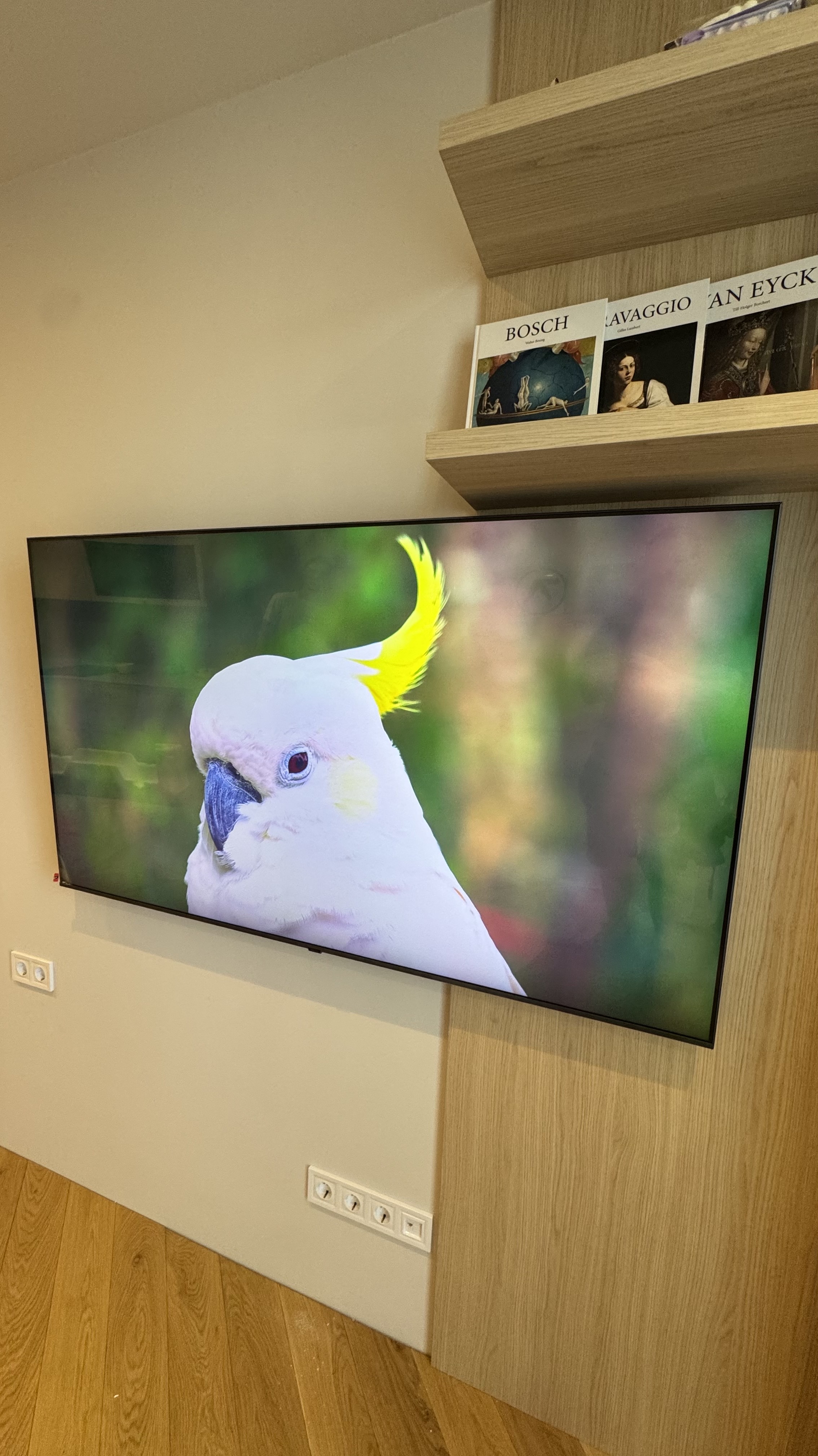Фото Монтаж телевізора Samsung 65’’ на рухомий кронштейн 