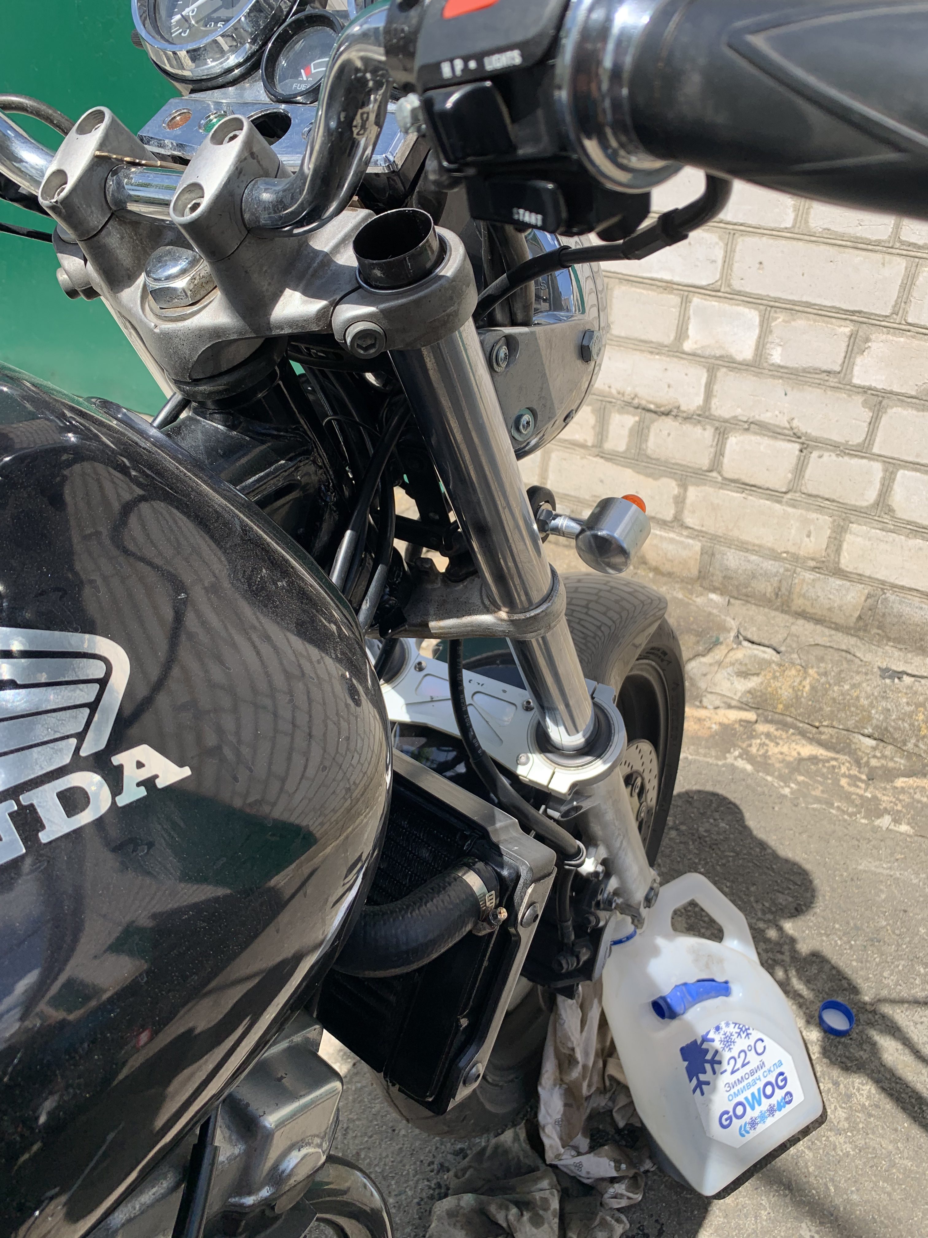 Фото Заміна сальників вилки з маслом.