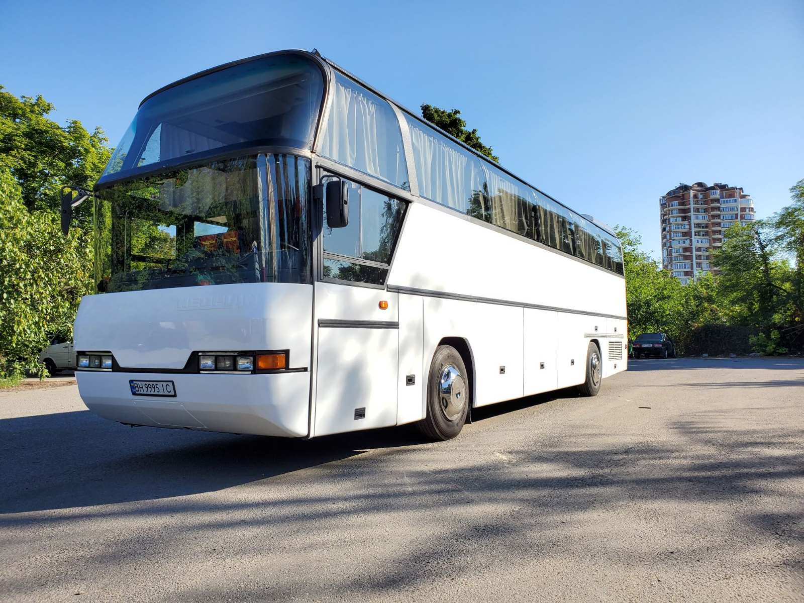 Фото Заказ и аренда автобусов от 6 до 84 мест Одесса
