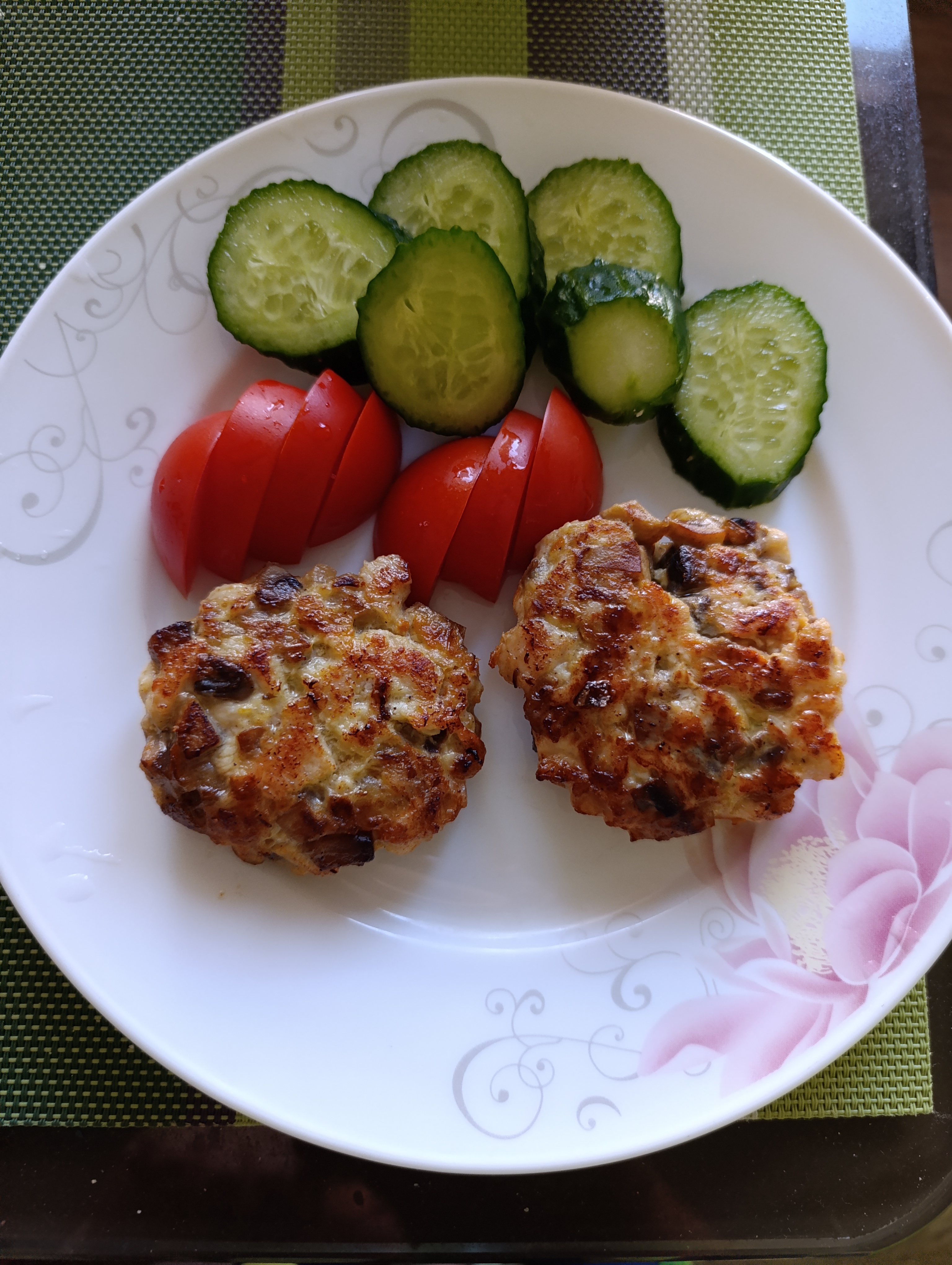 Фото Рубленные котлеты с кур. филе и шампиньонами