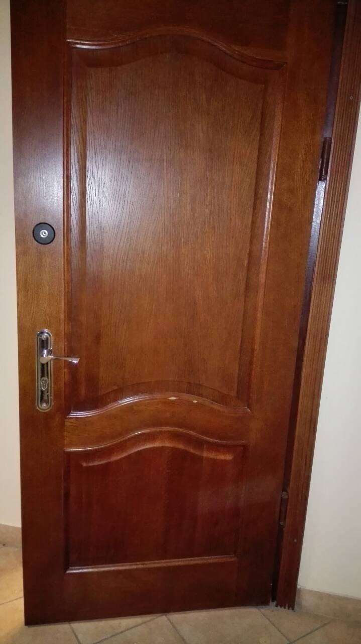 Фото Установка замка Барьер,вид снаружи