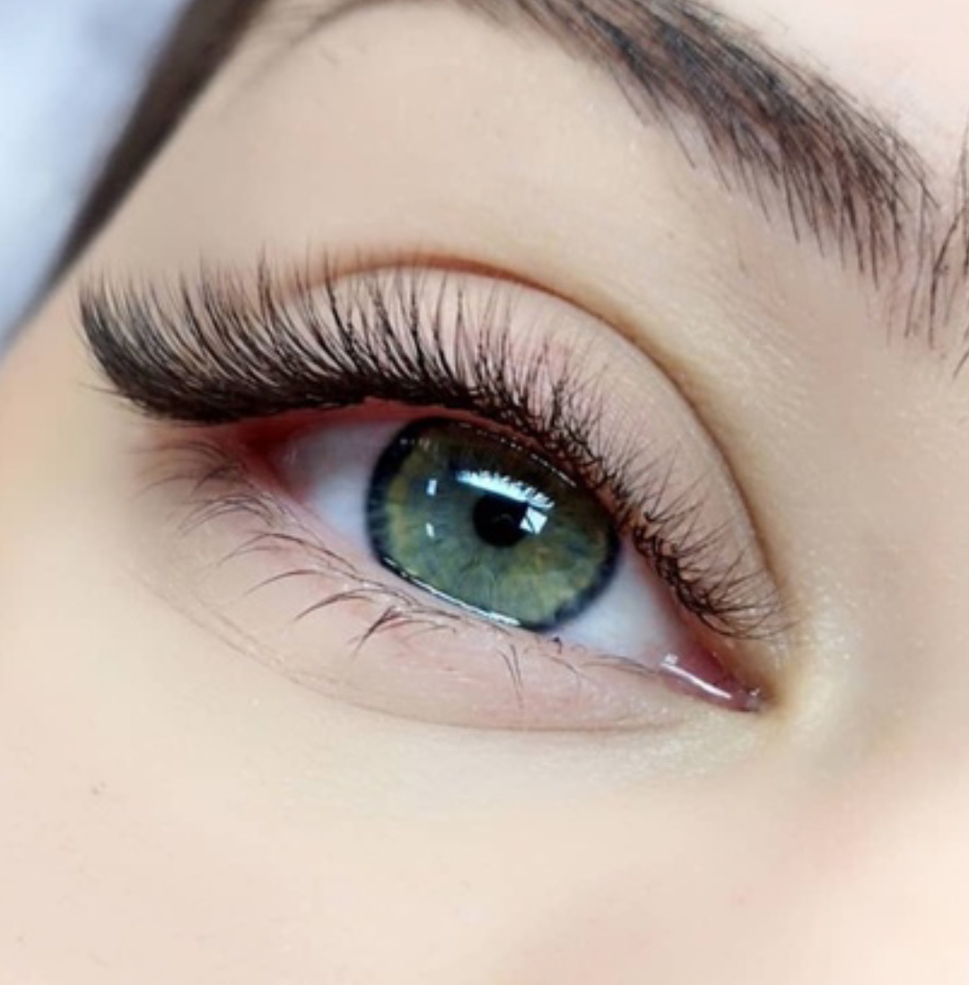 Фото ніжне -4д нарощування 
