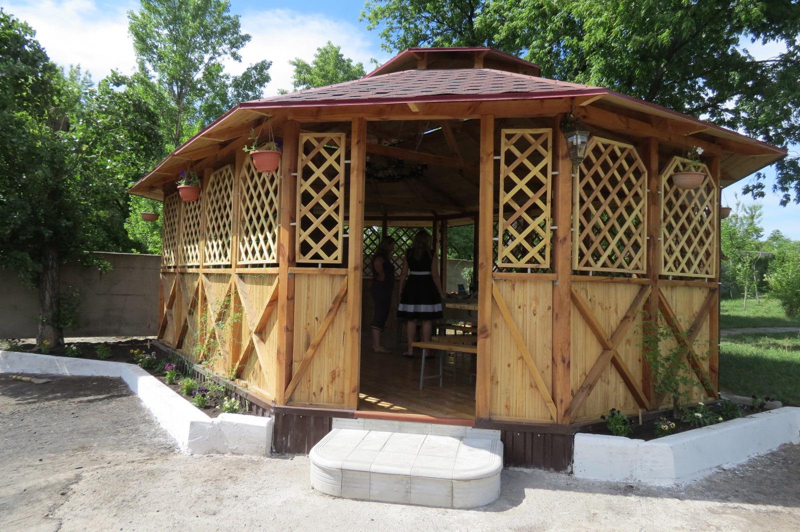 Фото Шатер на 35 человек с мангало и комбинированным полом