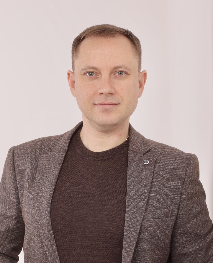 Фото Курʼєр на авто 1