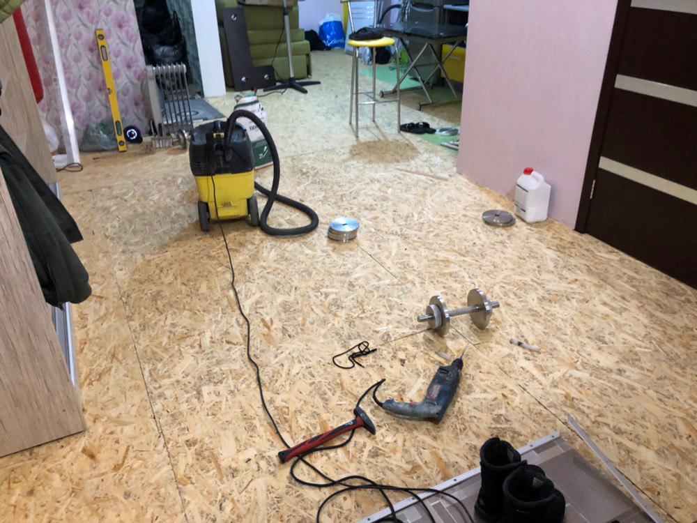 Фото Ремонт стяжки, укладка OSB, укладка нового ковралина 40м2