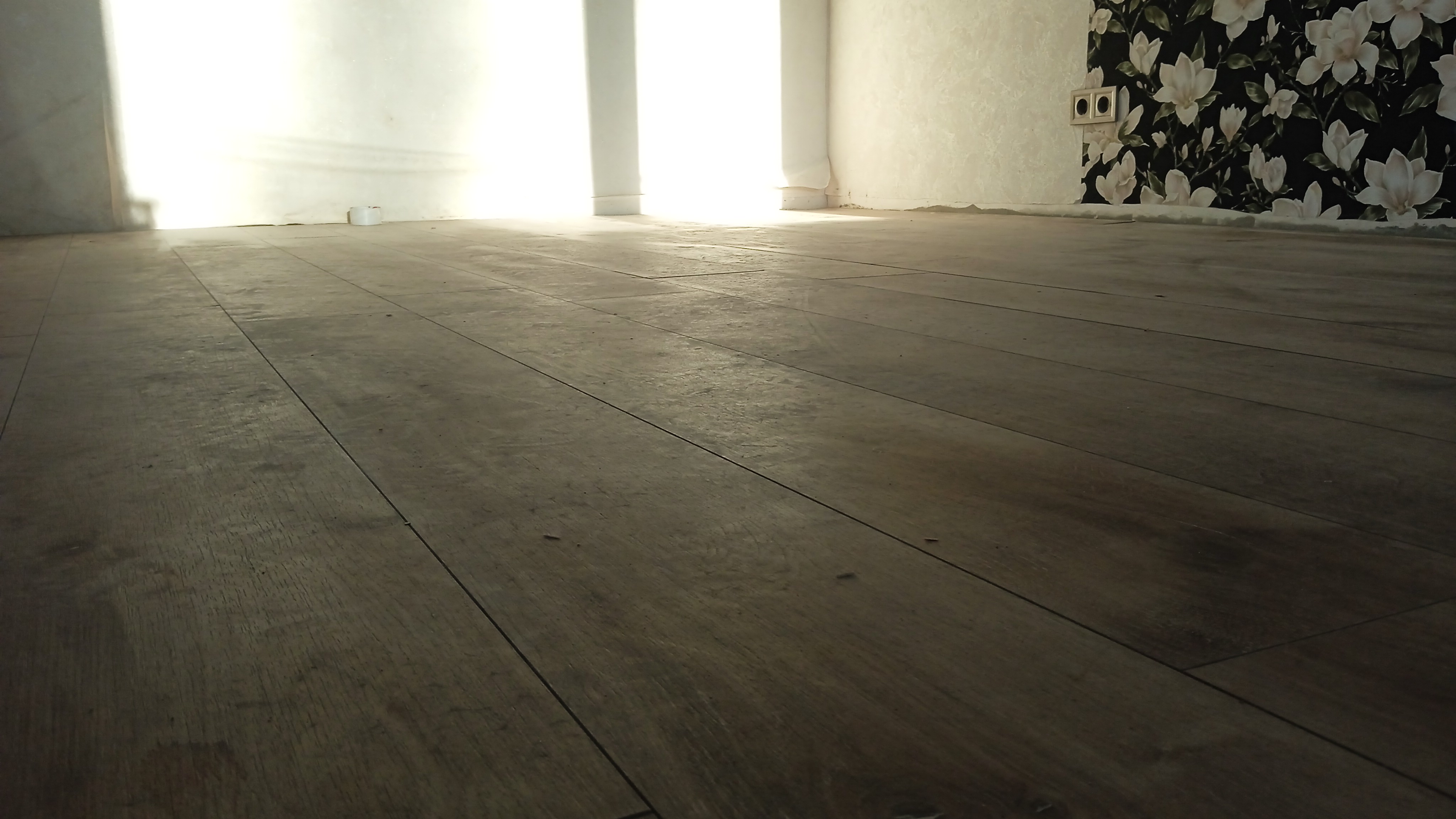 Фото укладка ламината
