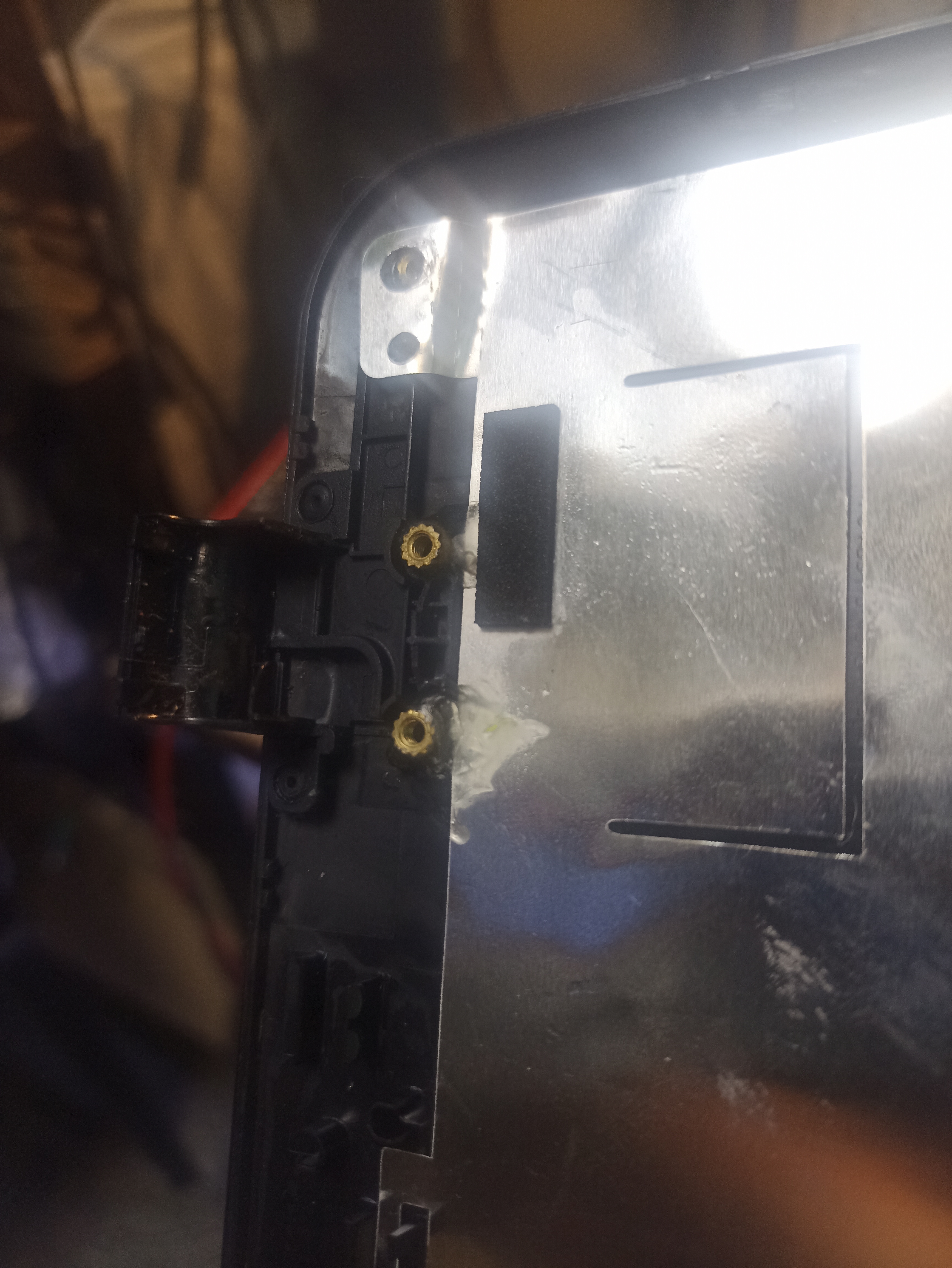 Фото Надійне відновлення корпуса ноутбука від 2 до 3 разів дешевше за заміну на новий корпус