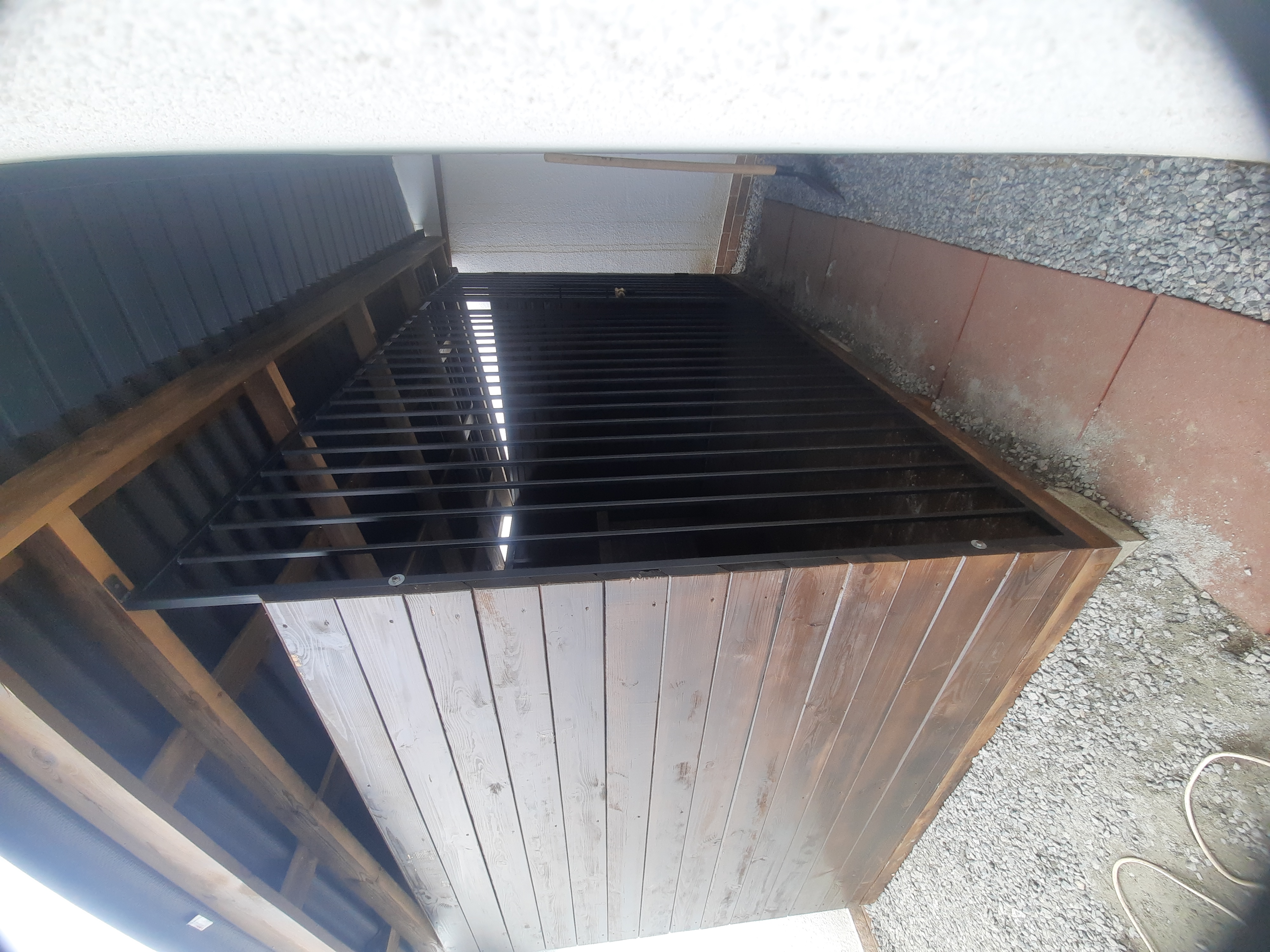 Фото установка вольєра 3х2