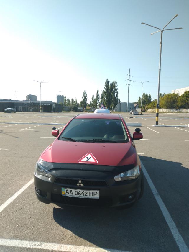 Фото Обучение вождению автомобиля 
подготовка к сдаче практического экзамена в сервисном центре