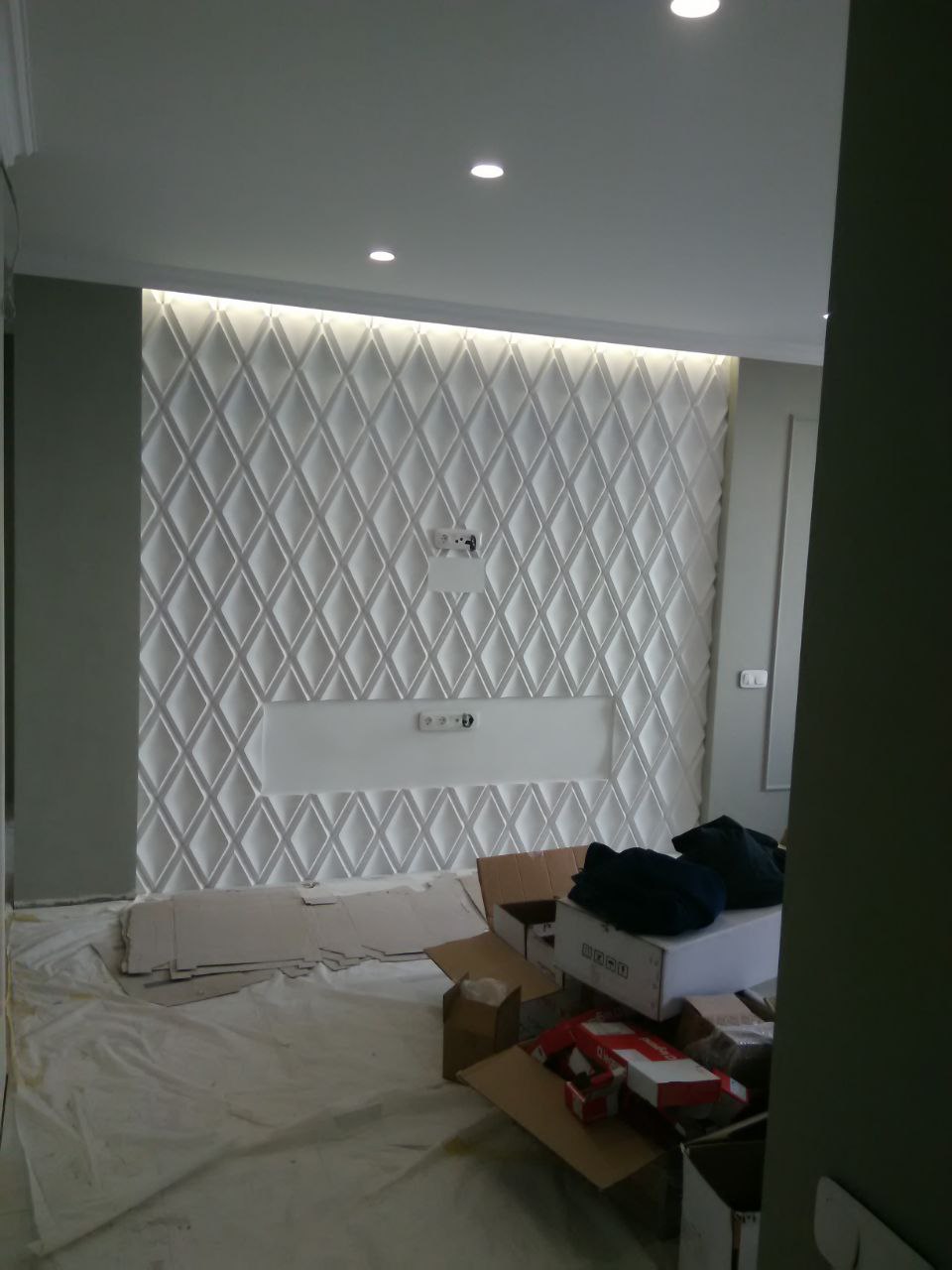 Фото монтаж прихованої led підсвітки