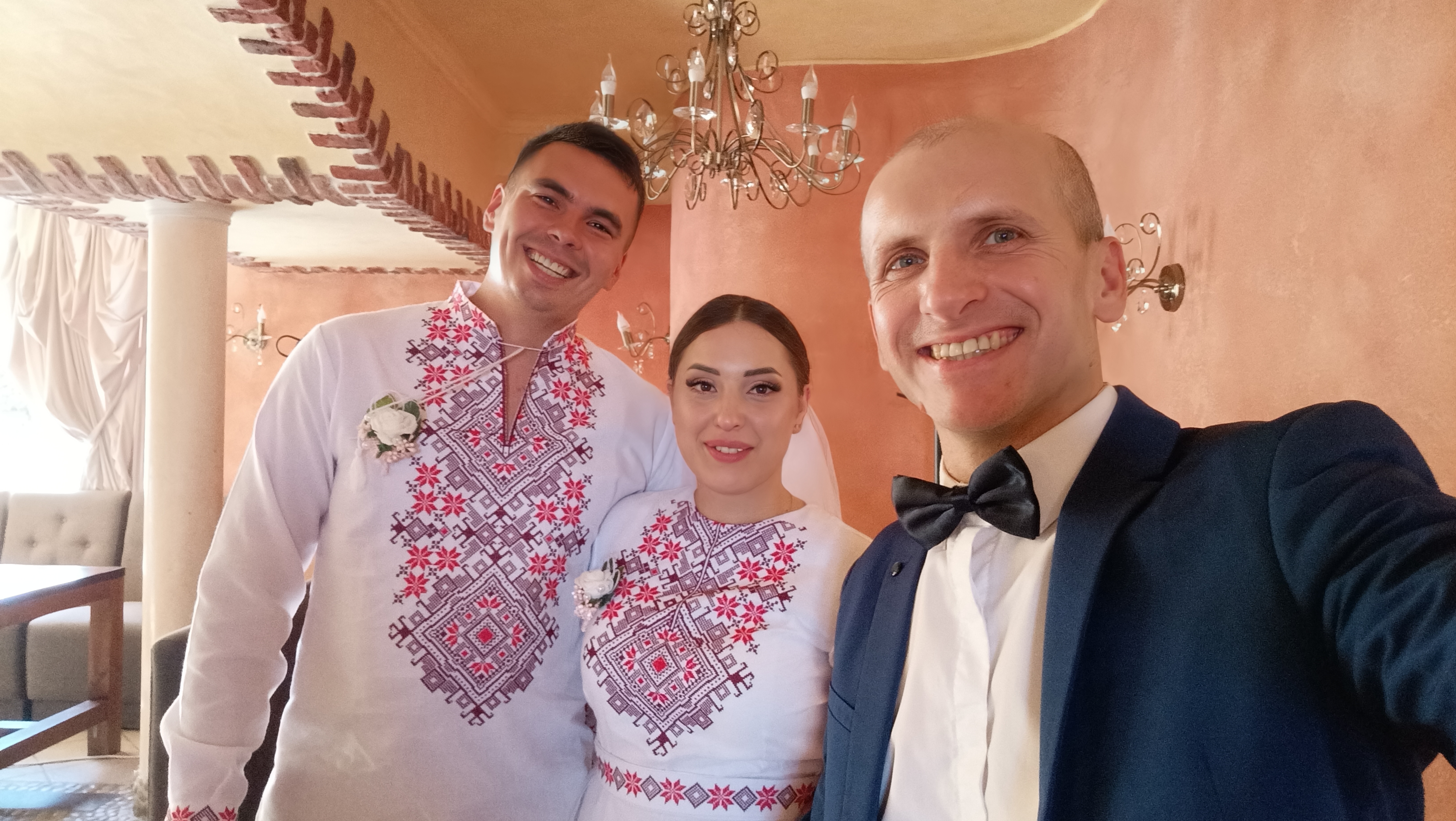 Фото Ведучий з ненав'язливою програмою у лайт форматі з музичним супроводом та всім необхідним обладнанням!