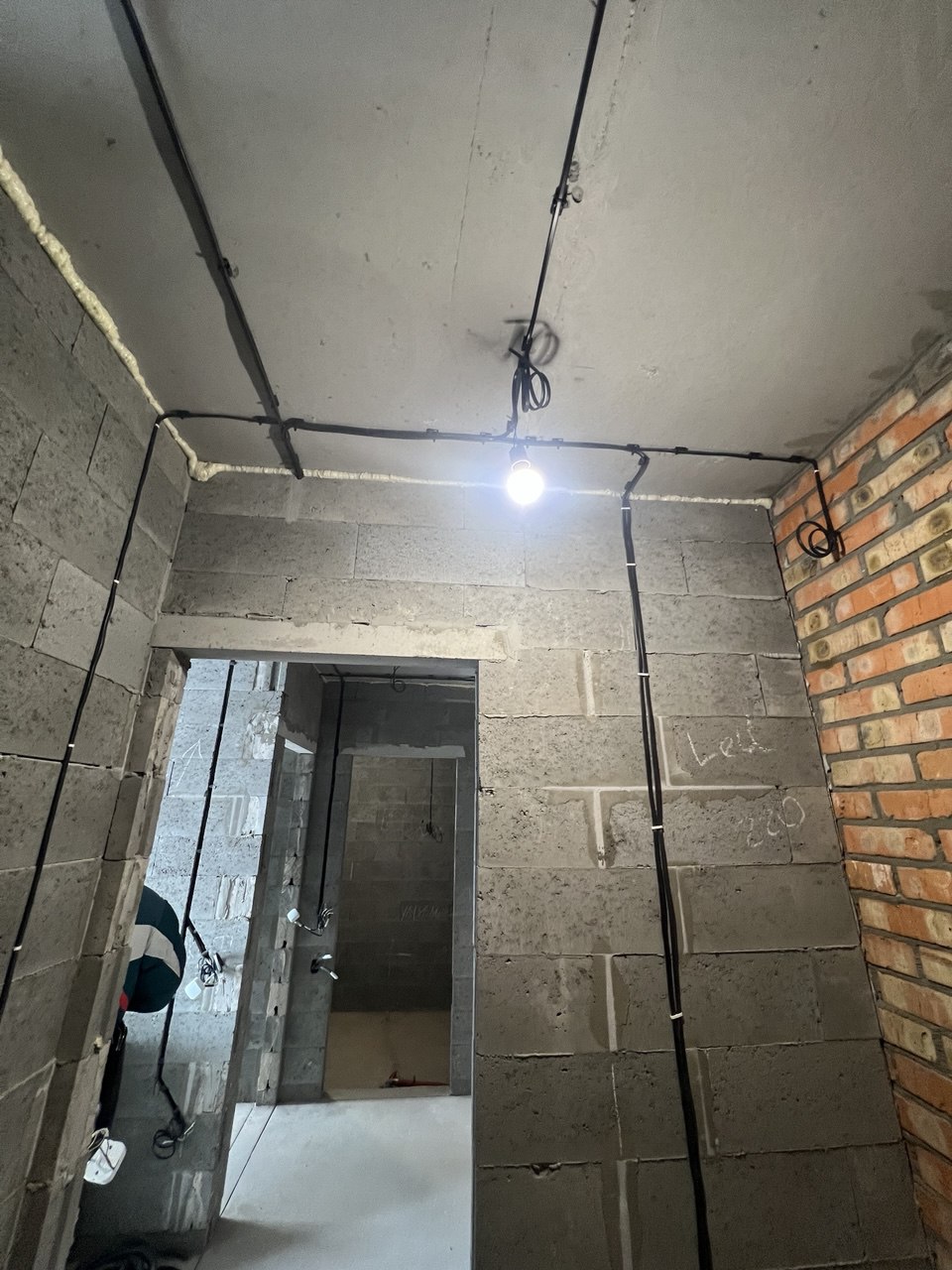 Фото Монтаж електропроводки в 1кім квартирі, ЖК Варшавський