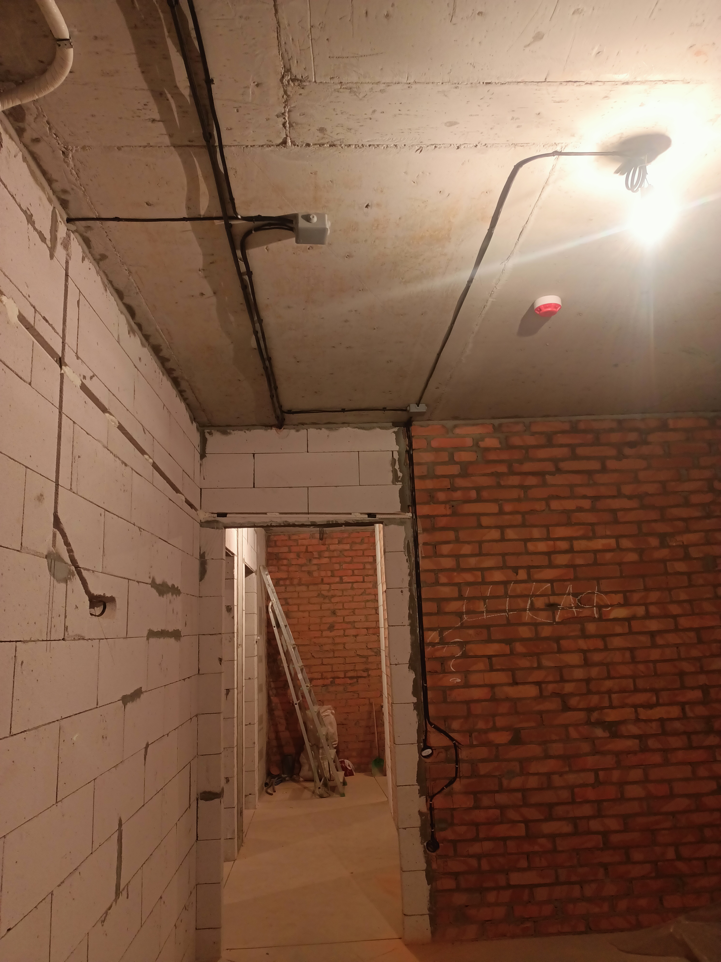 Фото Електромонтажні роботи 1