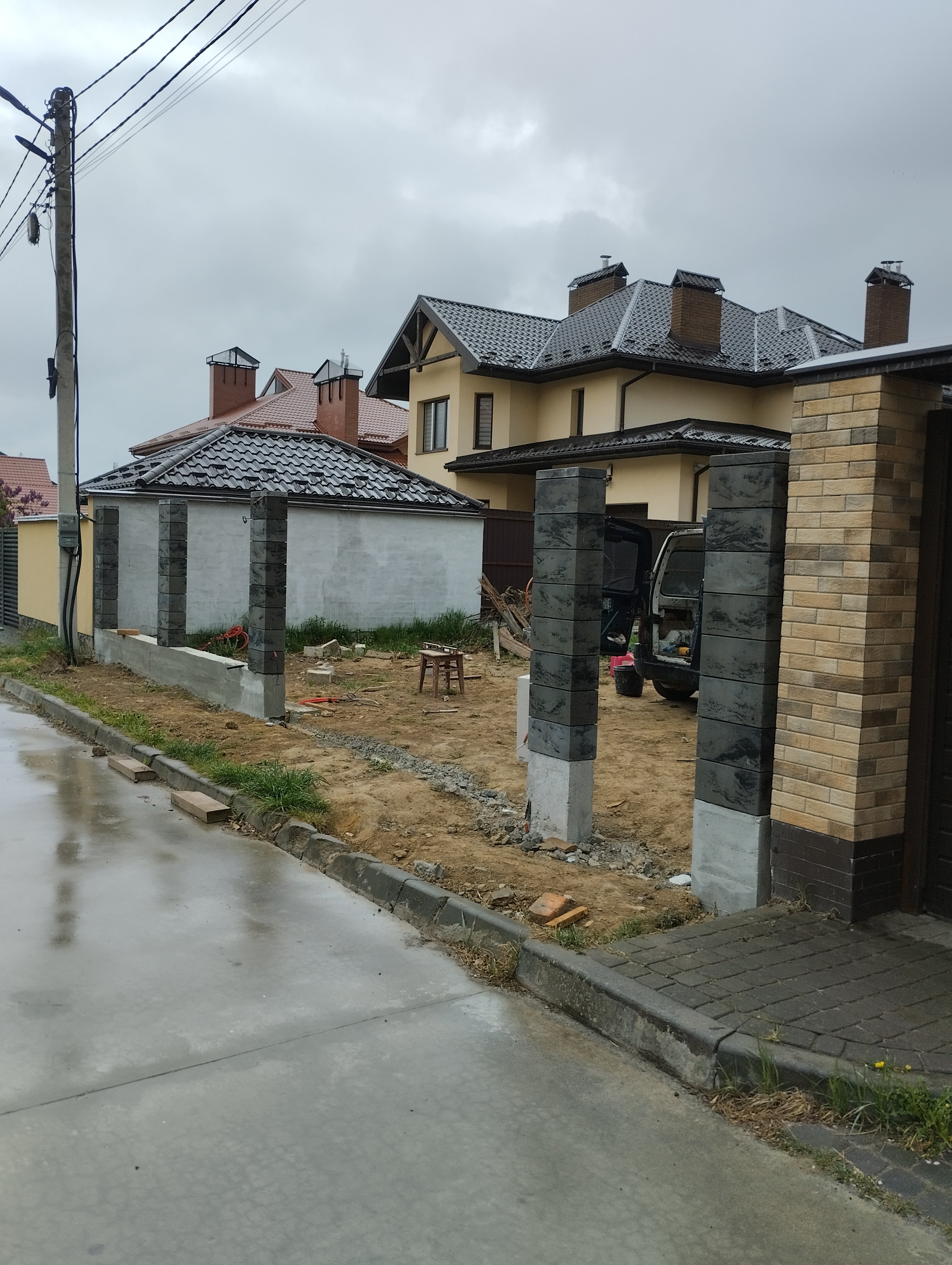 Фото Реалізація візуалізації замовника, паркан з преміум блоків 