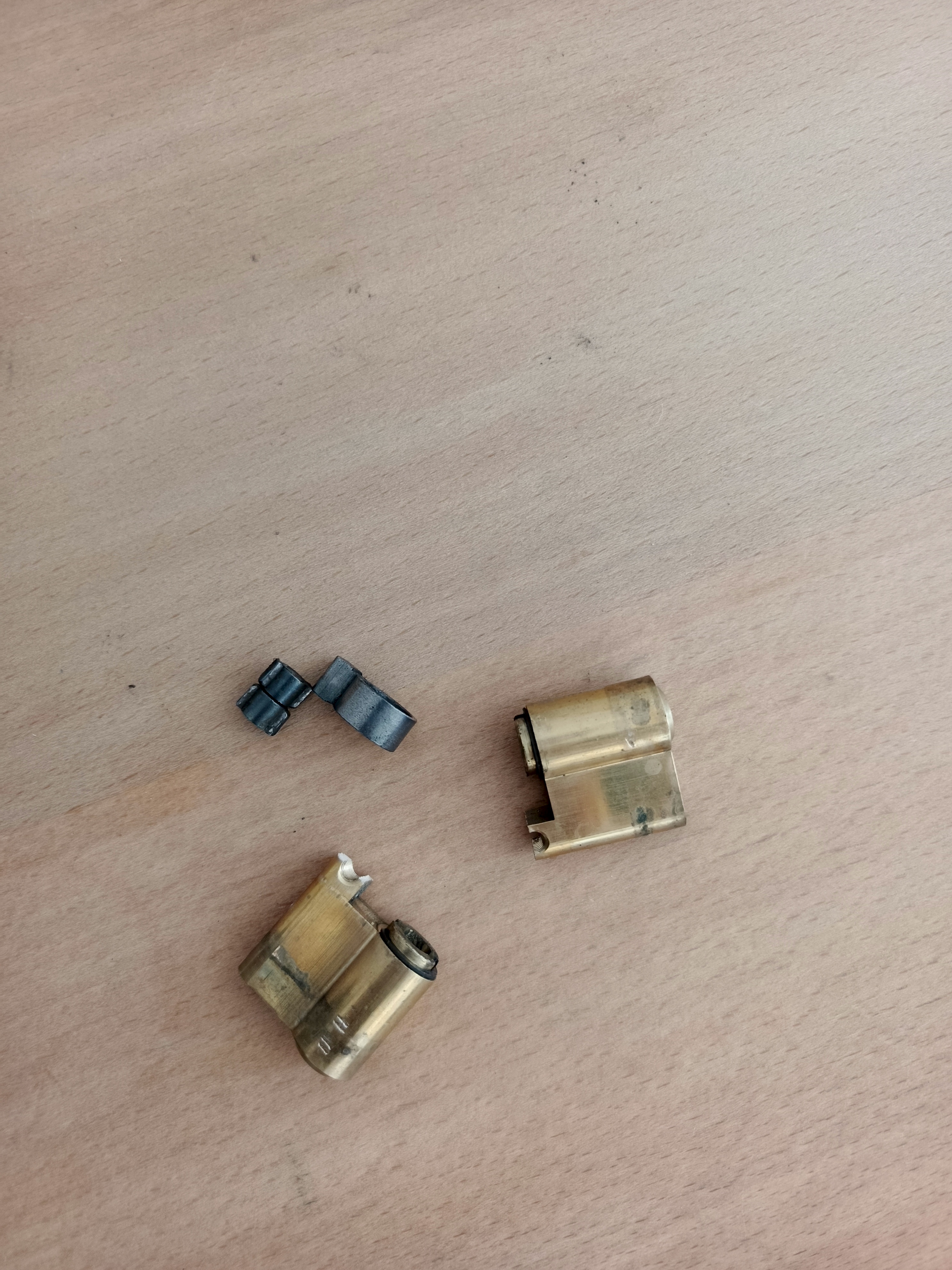 Фото Екстренне відкривання дверей, заміна серцевини 