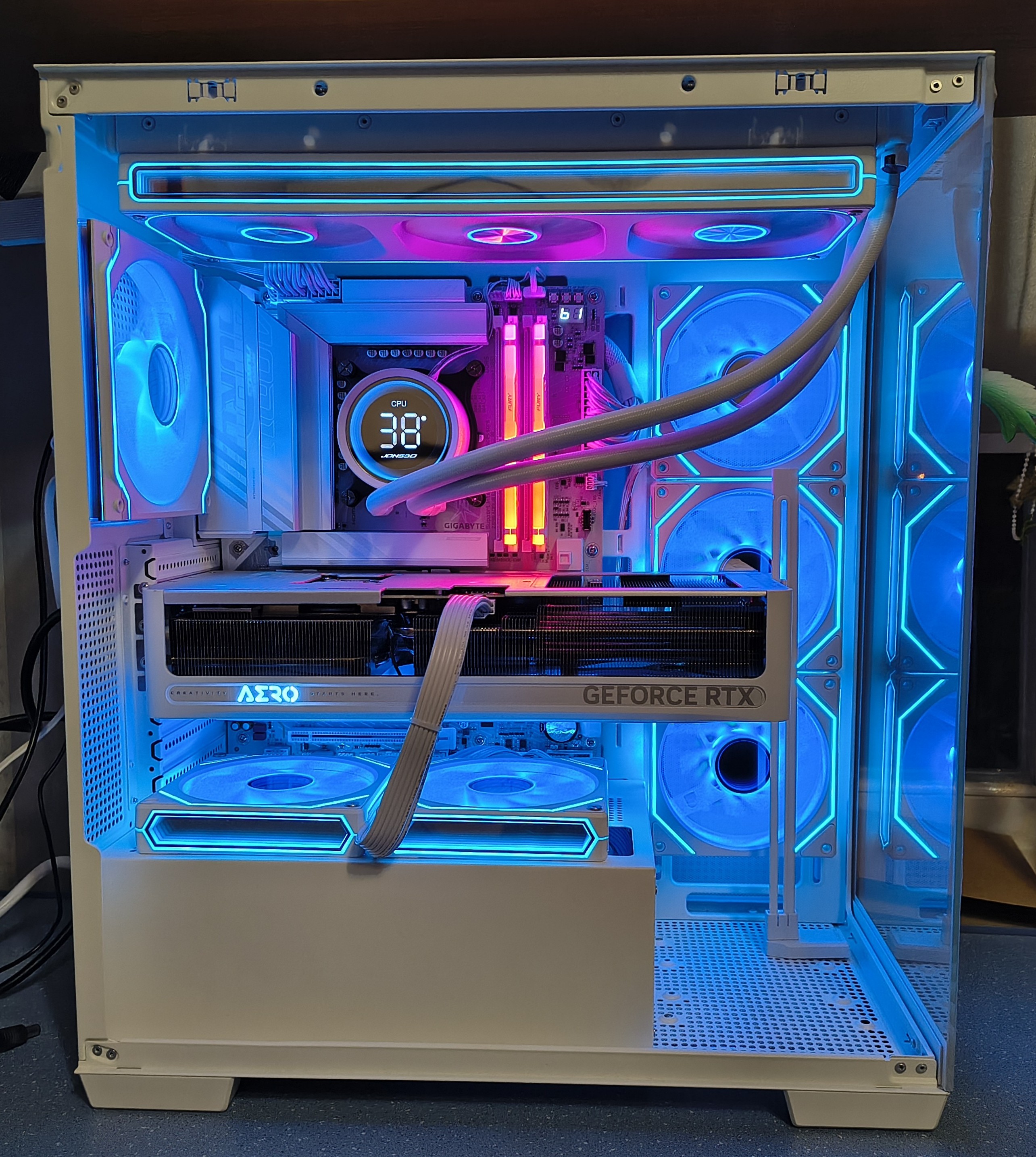 Фото Очередной ПК на заказ, аквариум в белом цвете)