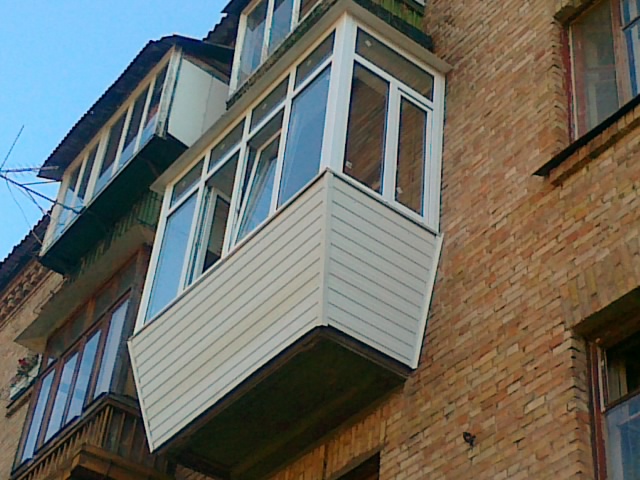 Фото Вынос+ обшивка сайдингом.Балкон под ключ.