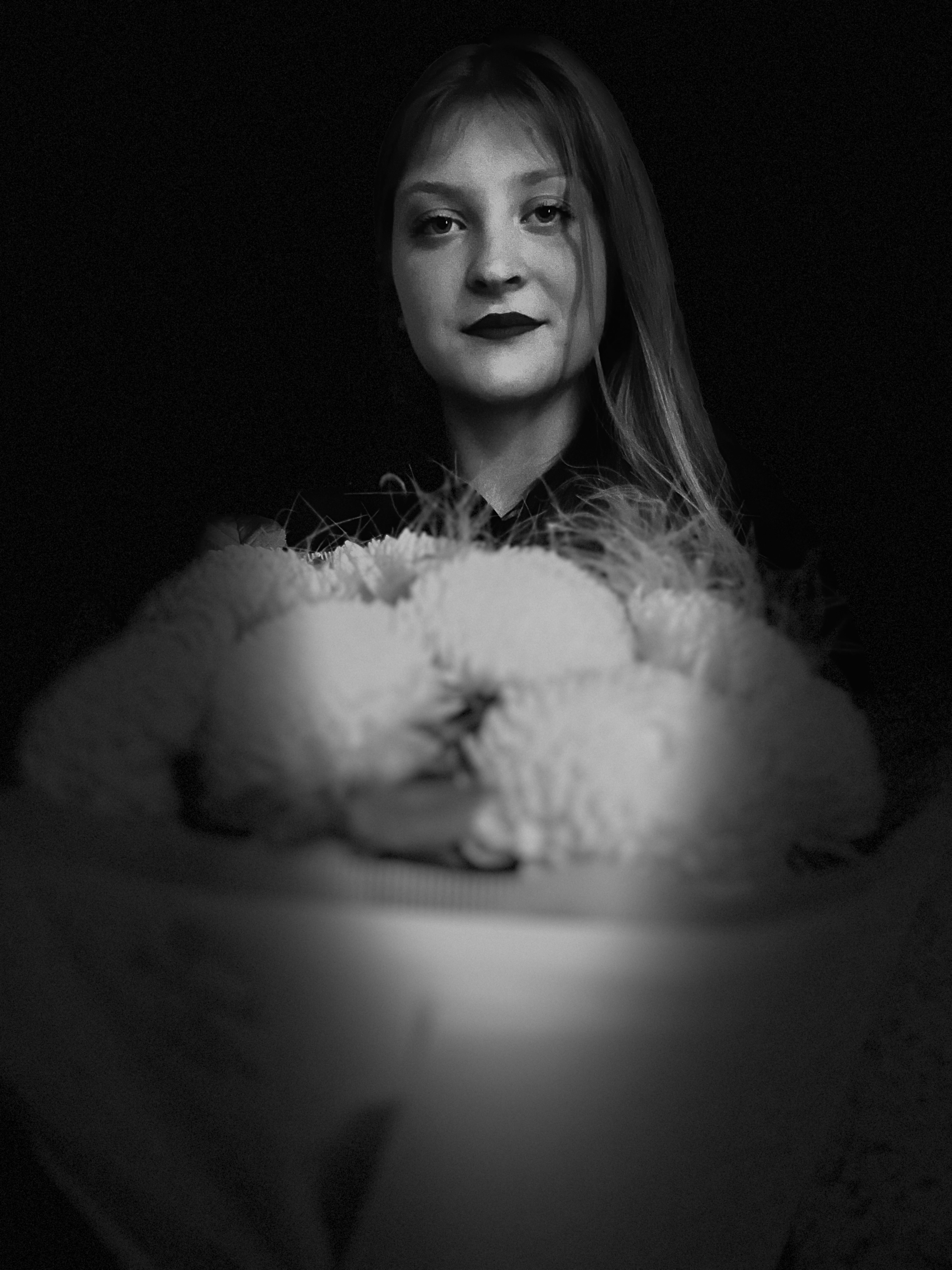 Фото темний фон