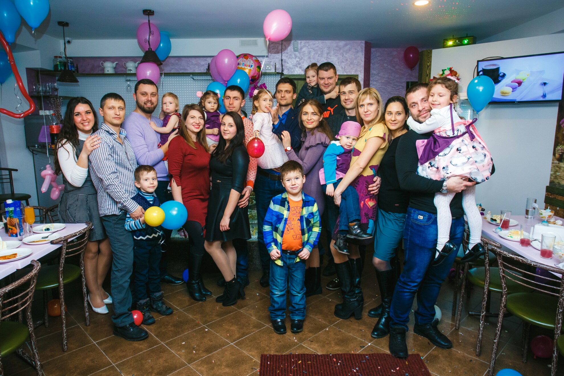 Фото Веселые дни рождения в Кафе "КиВи"