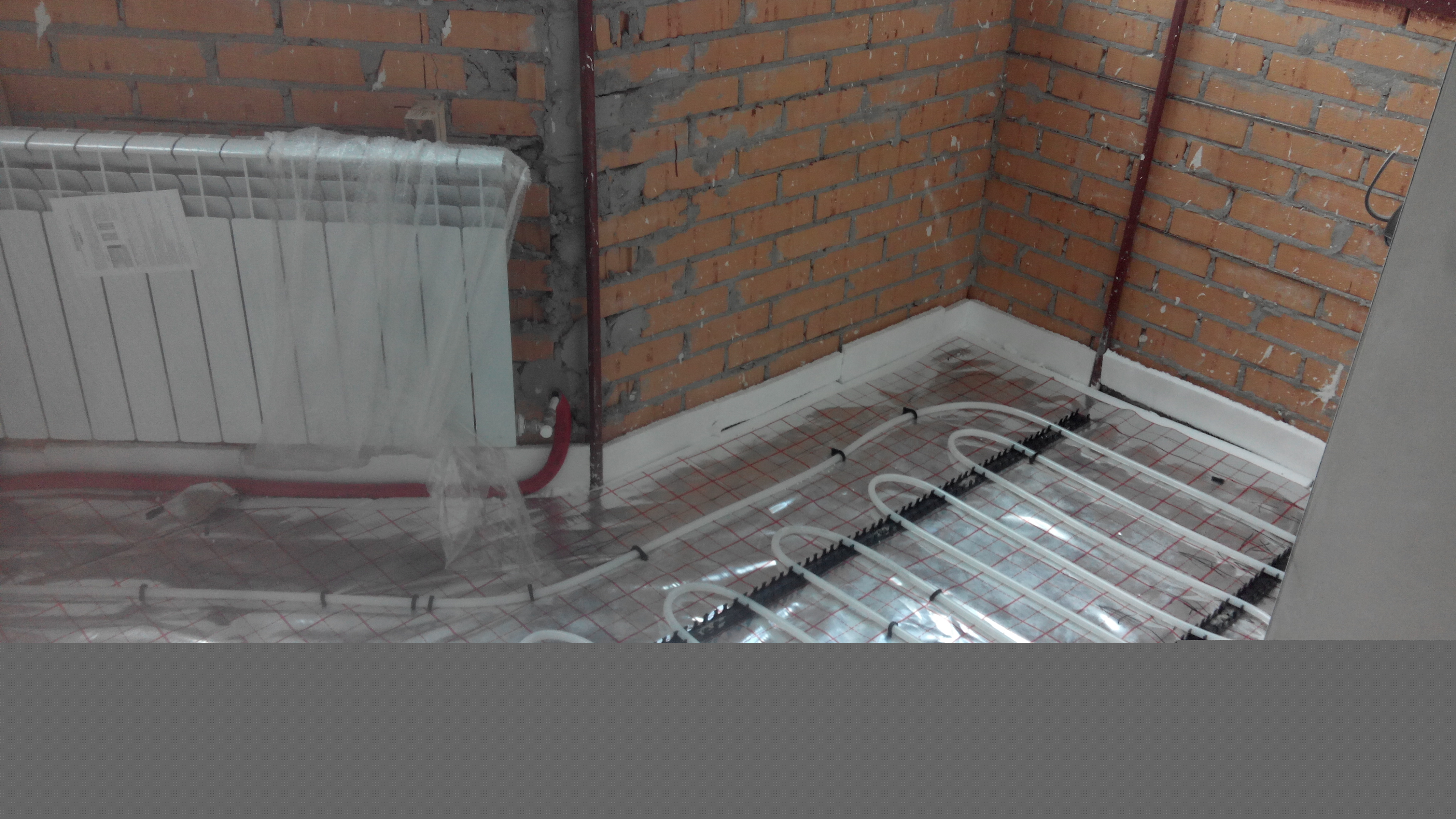 Фото Монтаж систем опалення (водяної теплої підлоги), водопідведення, каналізації. 
2 кімнатна квартира (колектор, 3 точки опалення, 38 м2 теплої підлоги, 6 точок водопідведення/водовідведення) 6 робочих днів