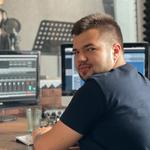 Запис пісні на студії звукозапису