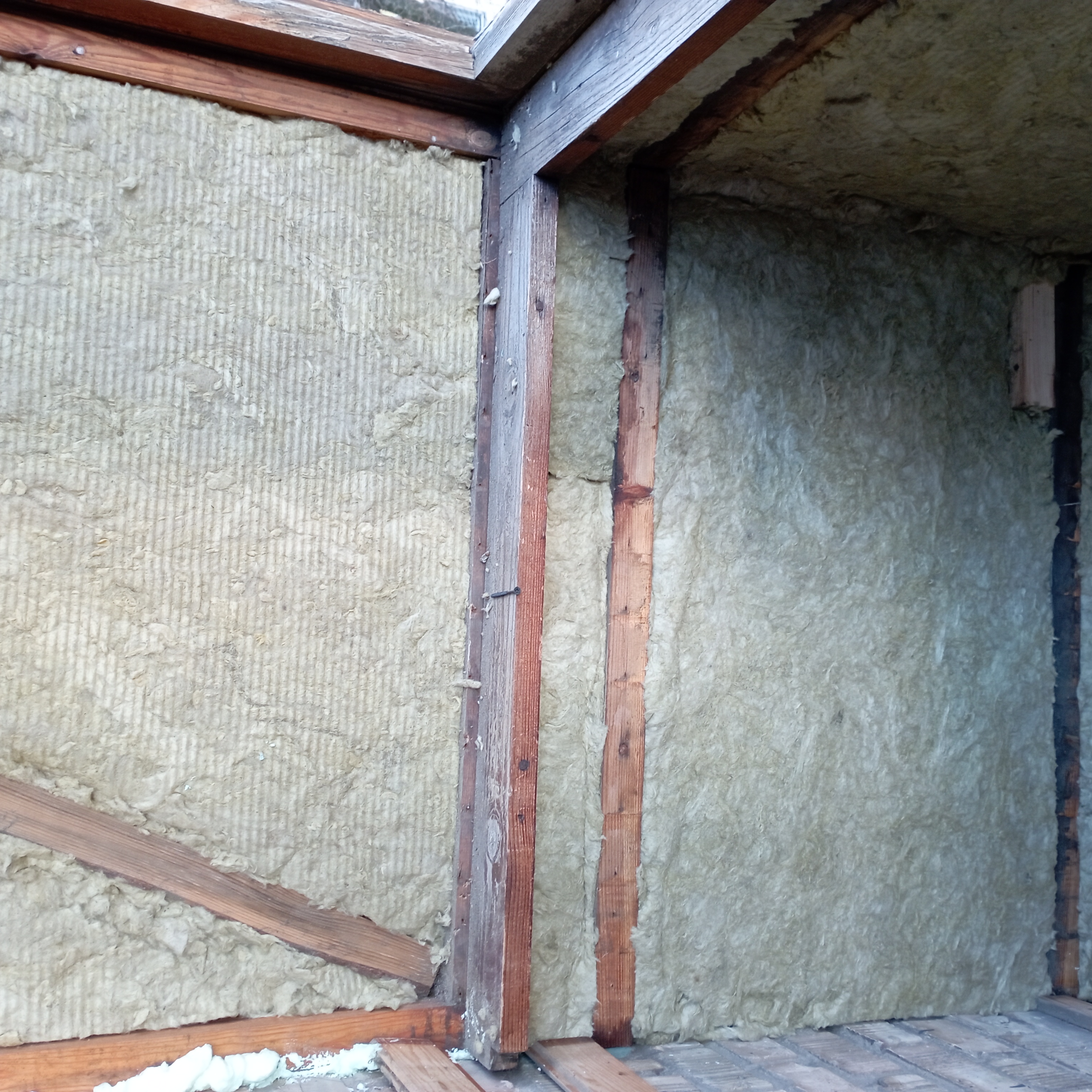 Фото утеплення балкона із сиридини стікдоватою