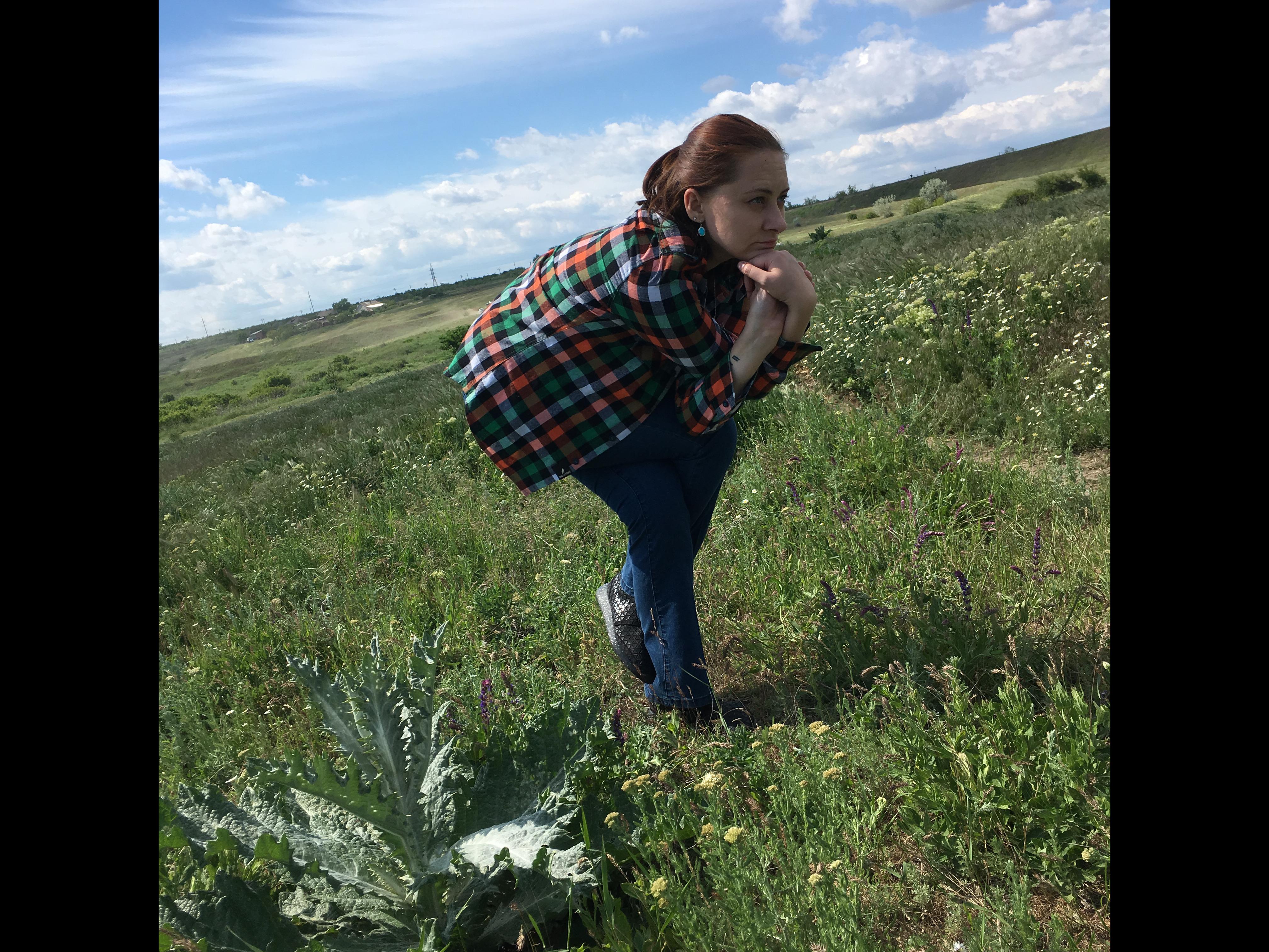 Фото На природе особенно легко "подзарядиться", где бы вы ни находились. Для этого вам нужно овладеть навыком направлять и удерживать внимание в теле. Обычно ум среднестатистического человека блуждает в беспорядочном и неостановимом потоке мыслей, на который тратится почти вся энергия, наличная у вас в данный момент.