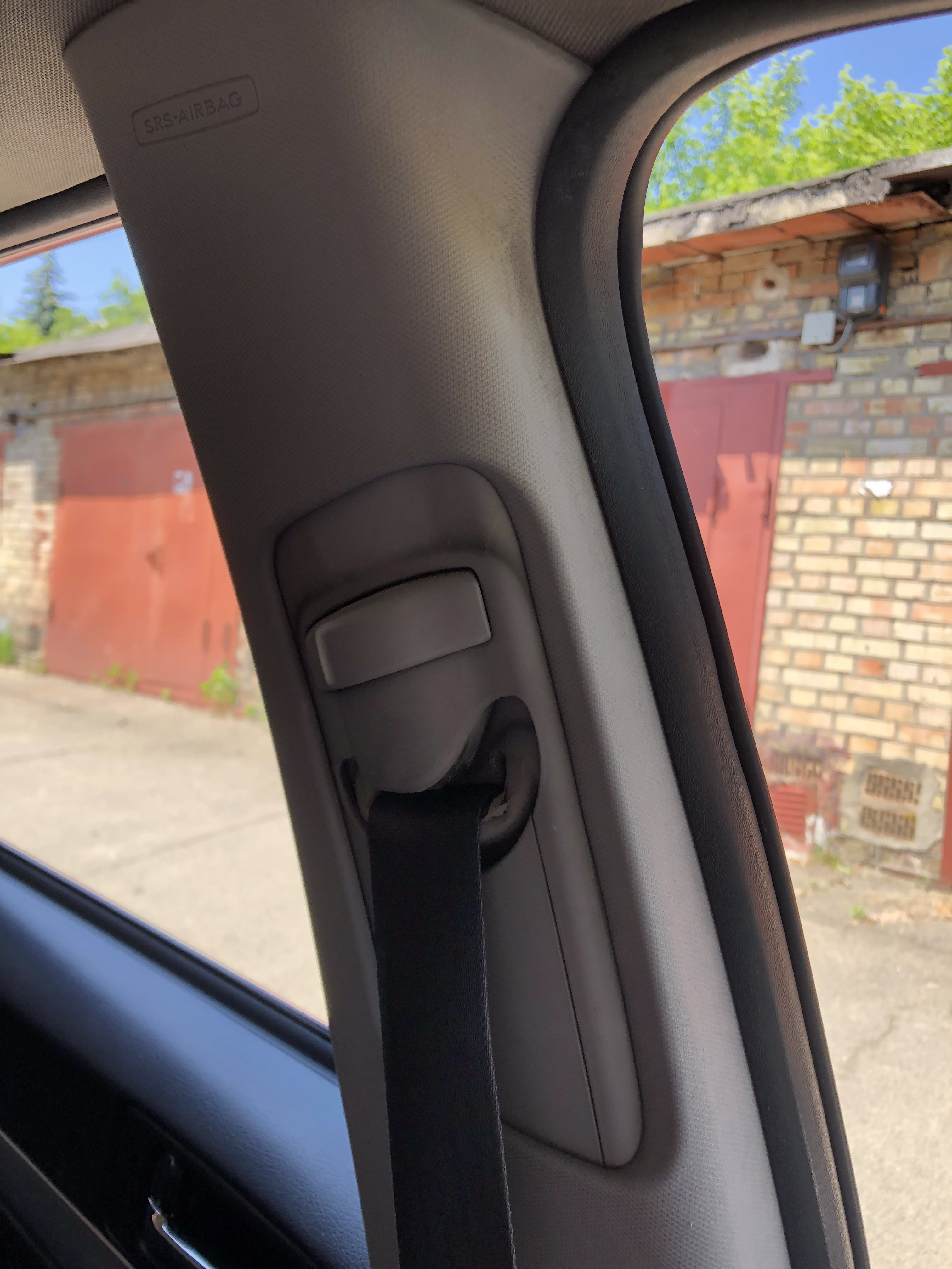 Фото химчистка стіек, та ременів безпеки 