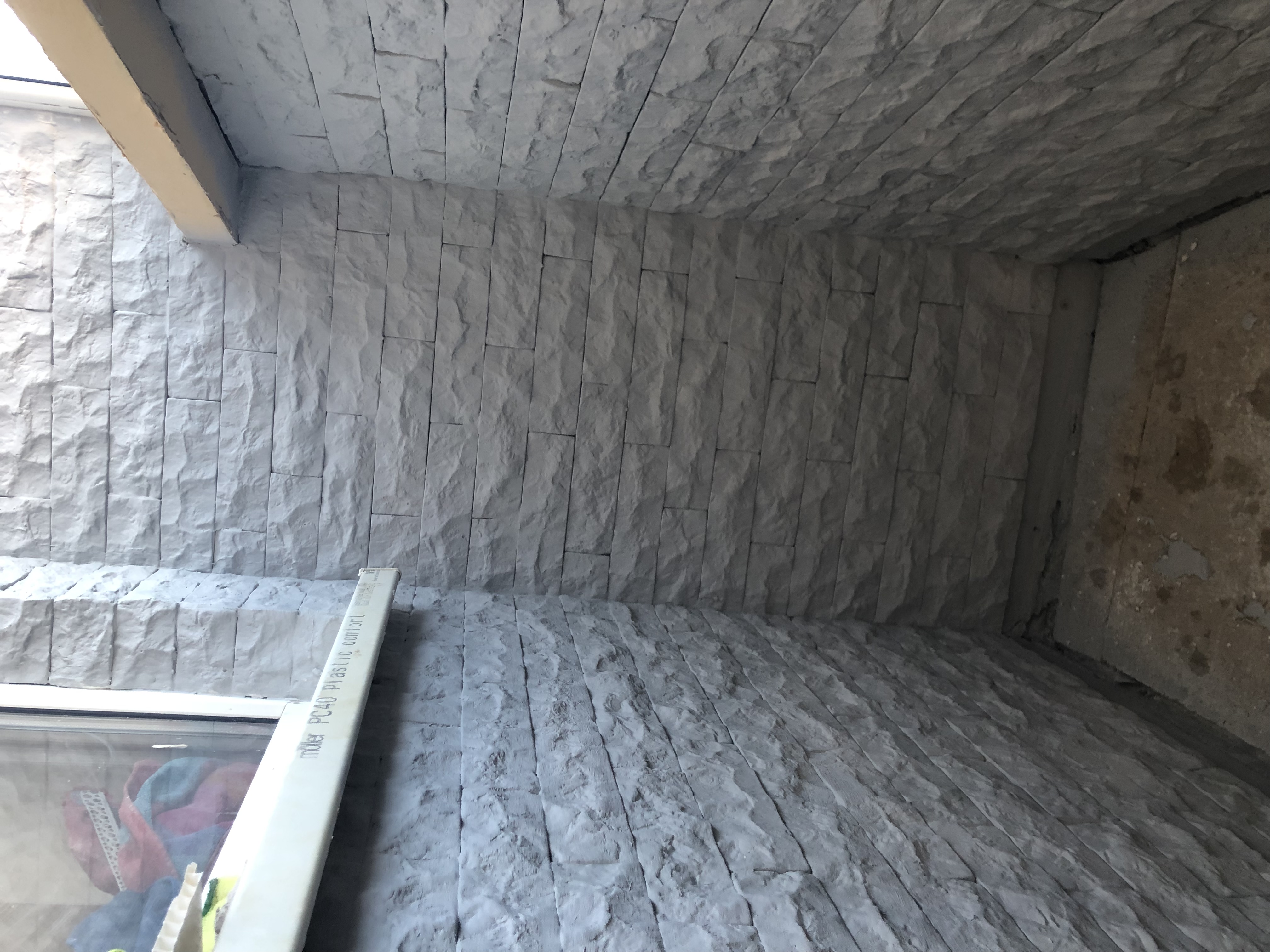 Фото Утепление балкона потом укладка гипсового кирпичика 