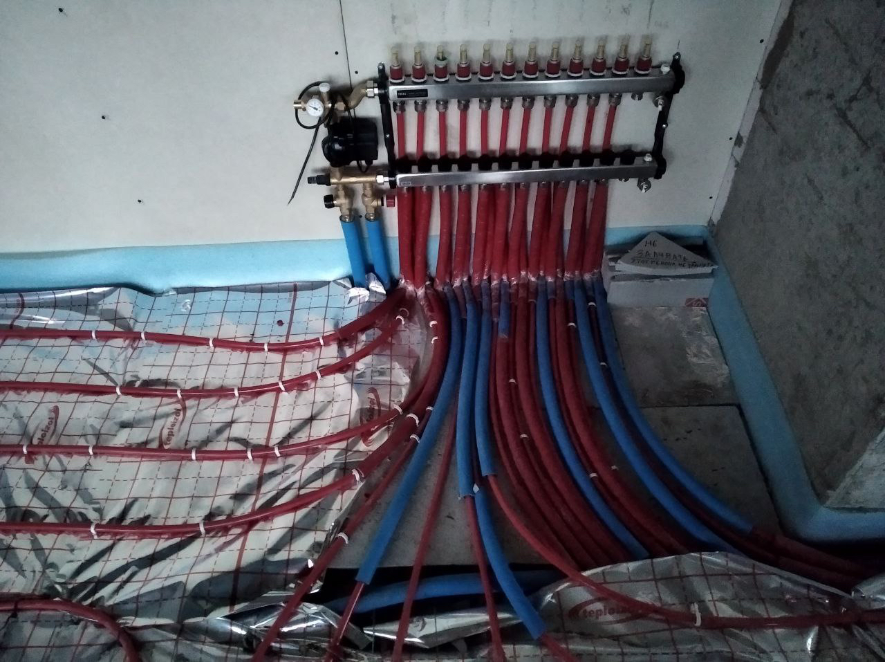 Фото монтаж теплої підлоги