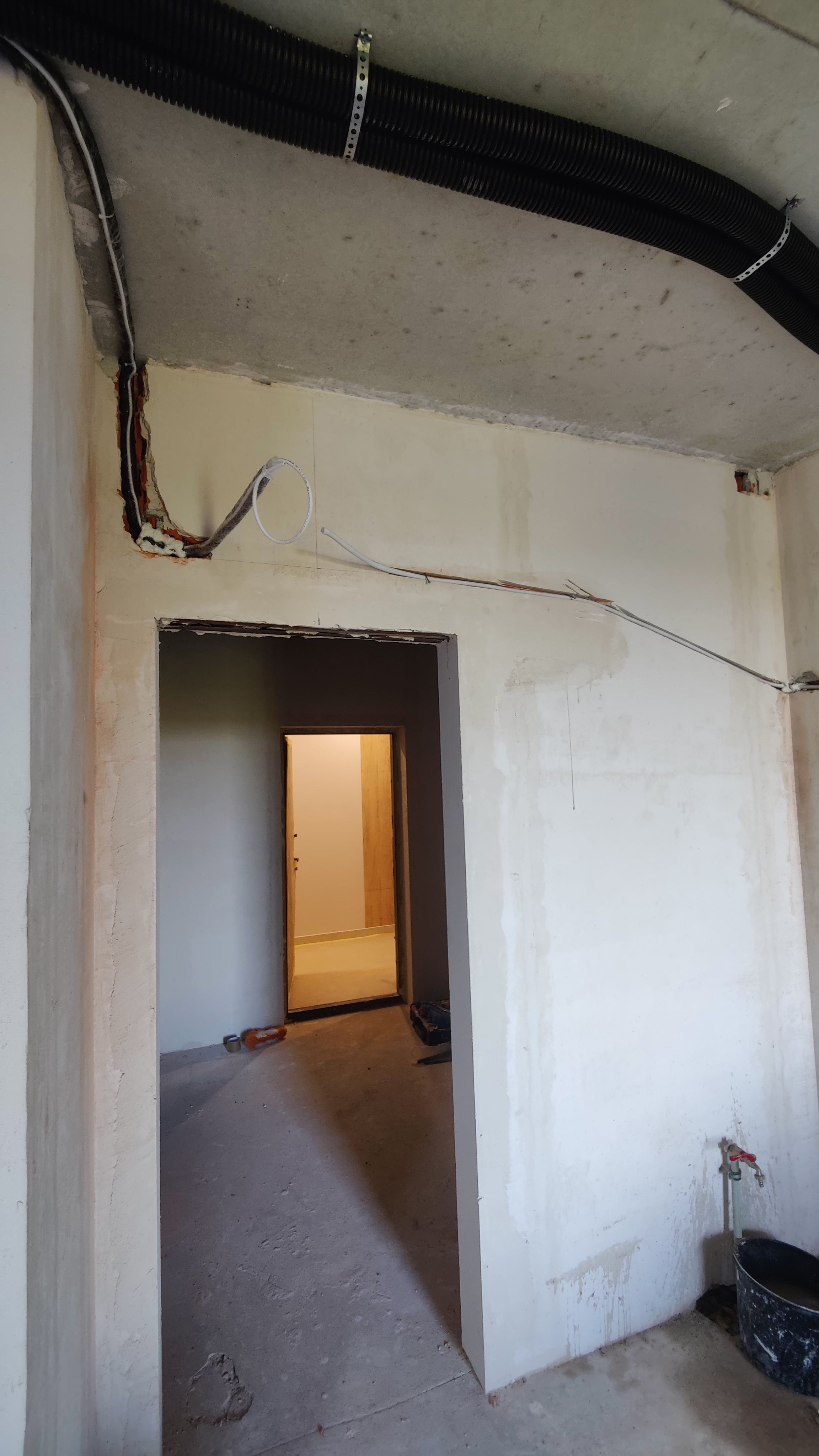 Фото Закладка магістралей під час ремонту