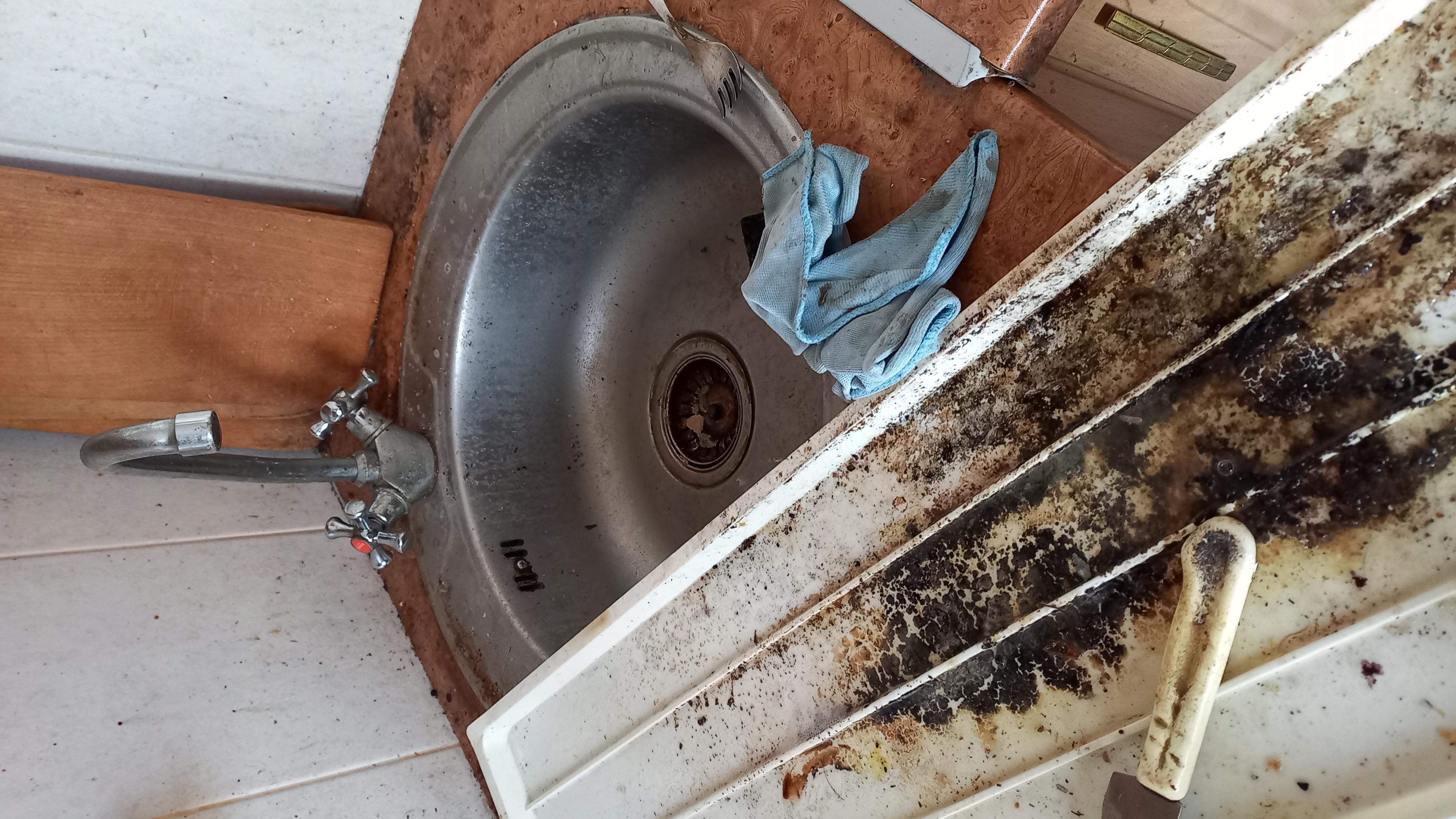 Фото Раковина до уборки 