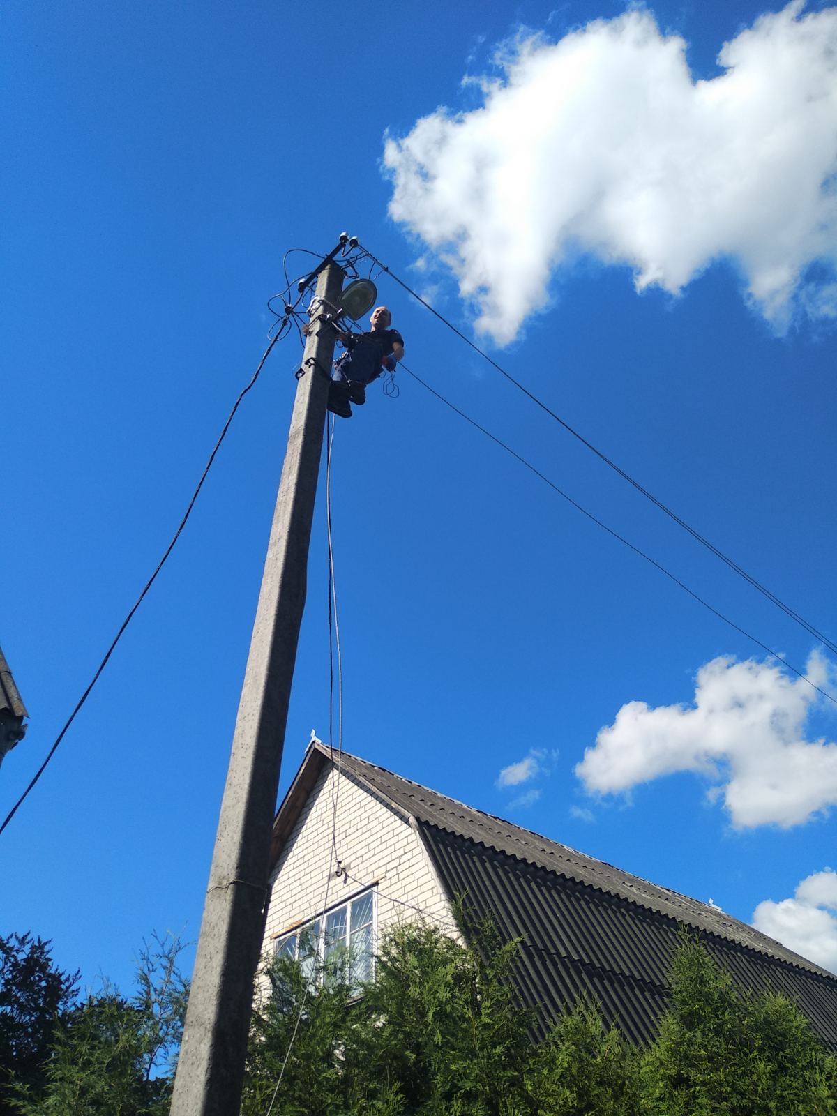 Фото підключення будинку до мережі