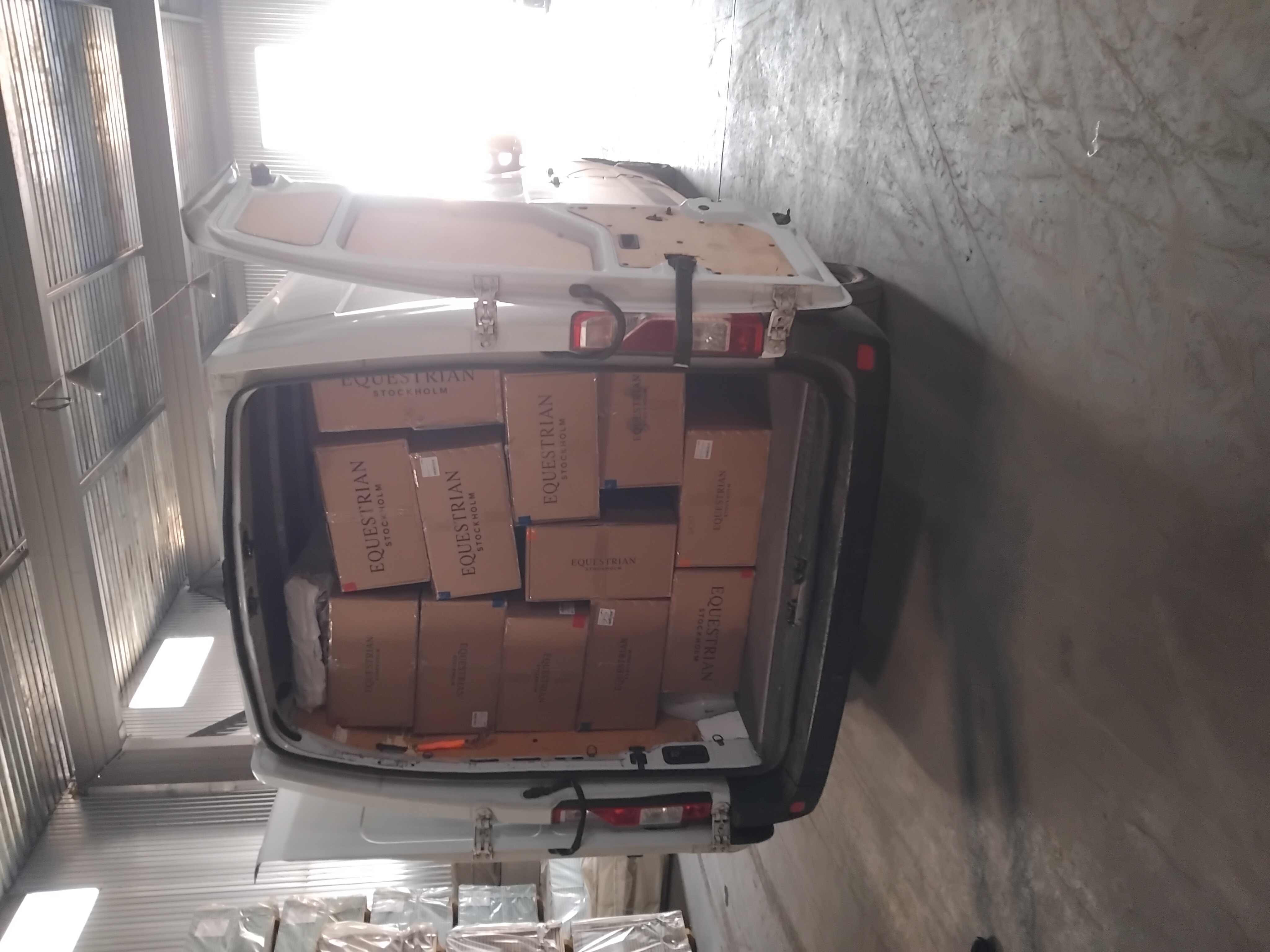 Фото авто будь якого типу