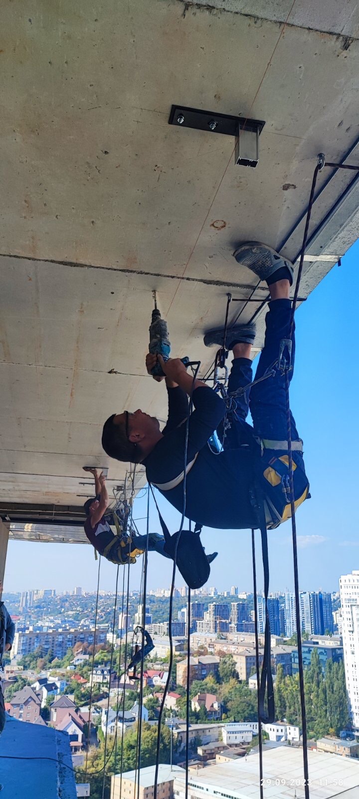 Фото Монтаж скопакетів