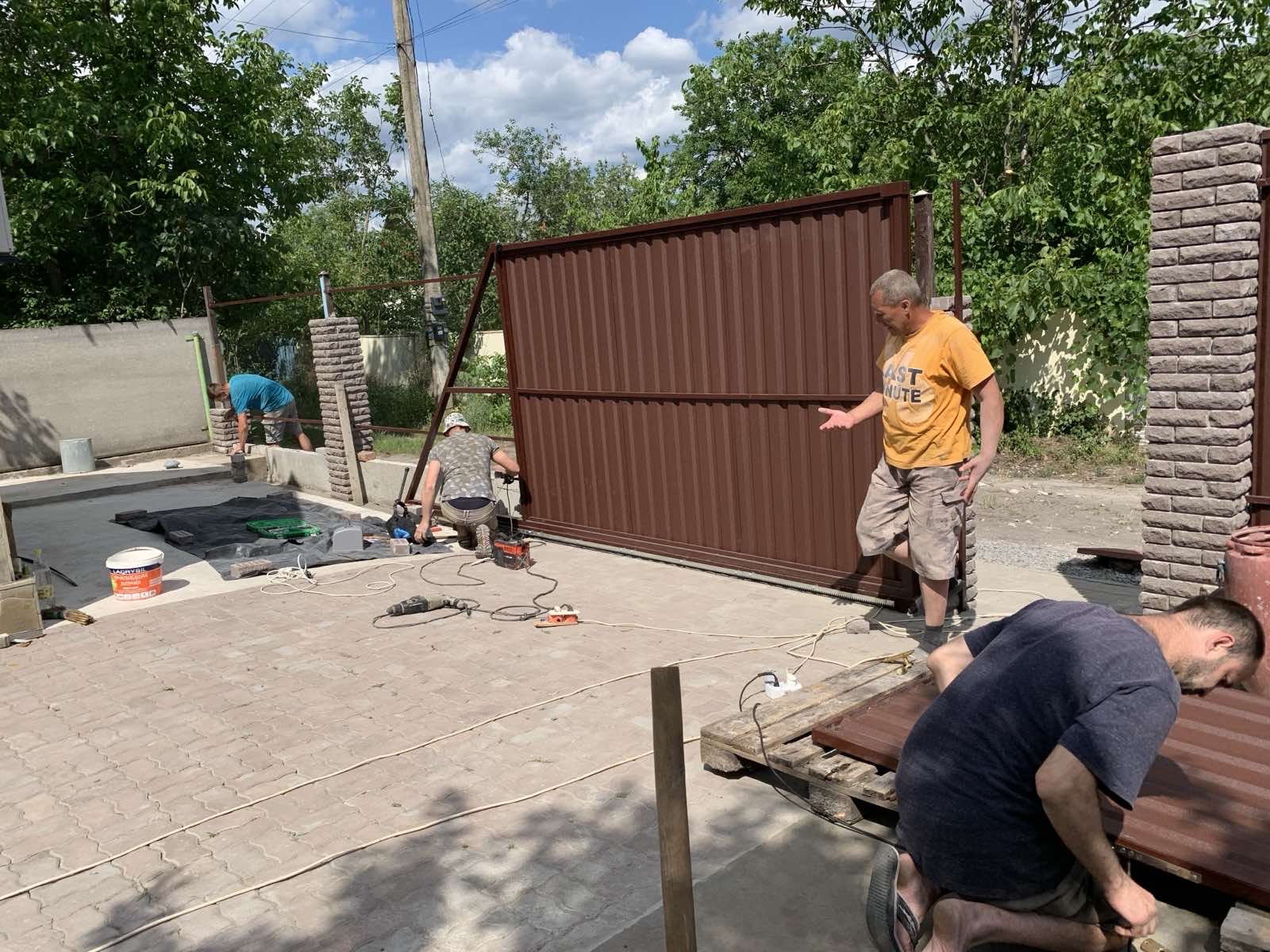 Фото паркани,будь-якої складності,ворота ,калітки,будівельні работи від а до я