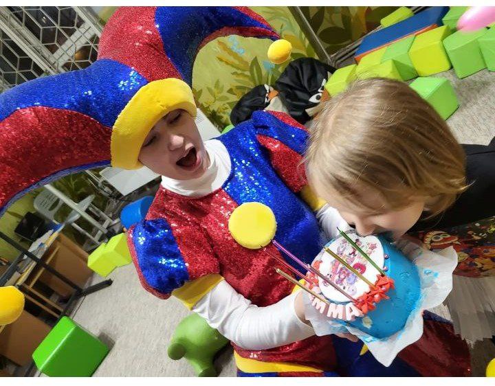 Фото Цифровий цирк