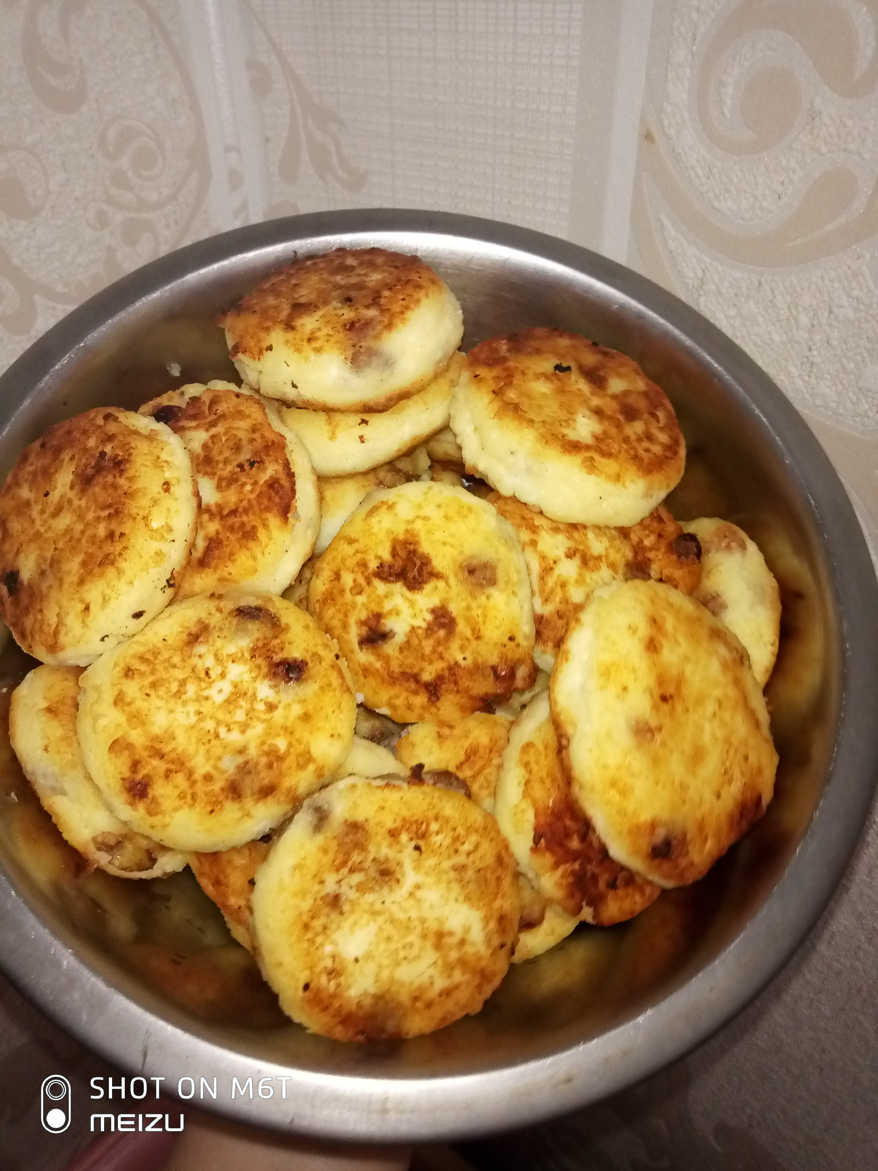 Фото Сирники із ізюмом