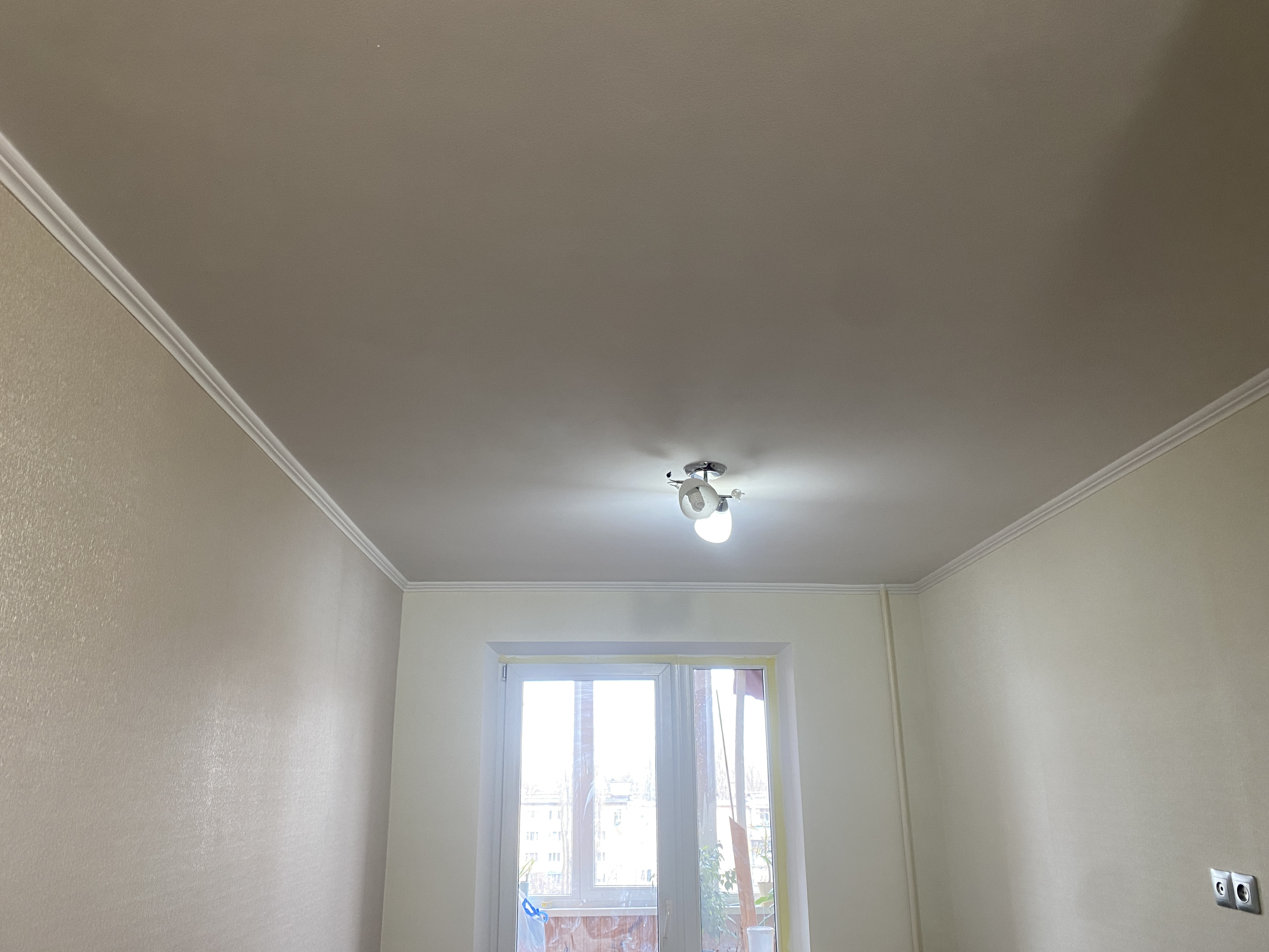 Фото Фарбування потолка